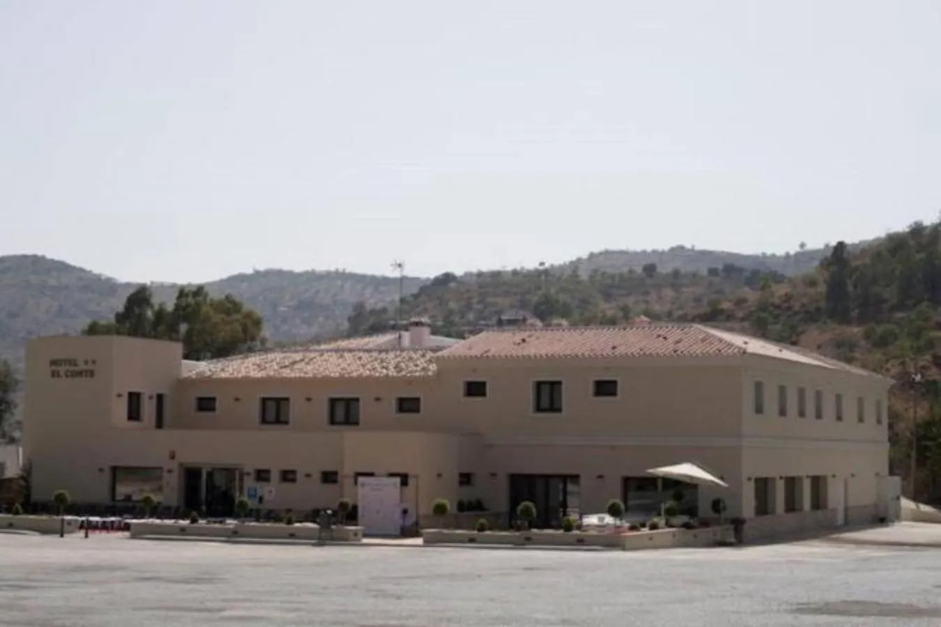 Property building in Hotel Restaurante El Corte