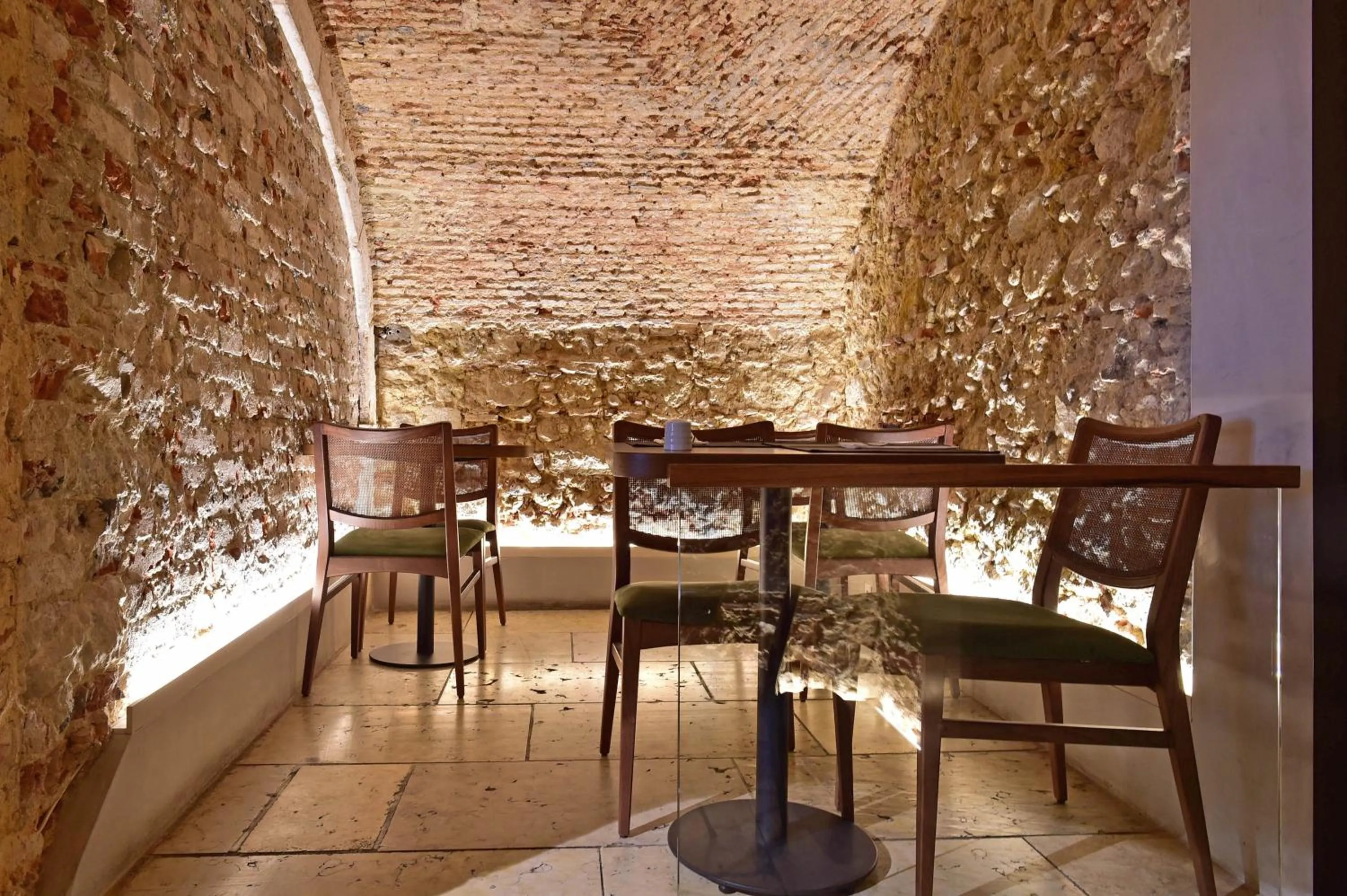 Restaurant/places to eat in My Story Hotel Tejo