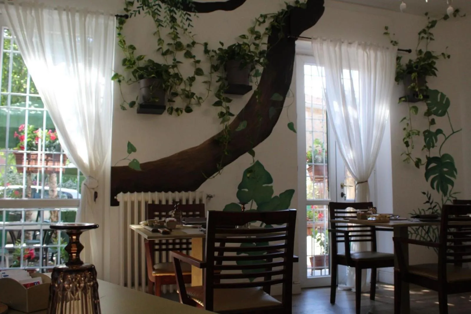 Breakfast in Baby Hotel