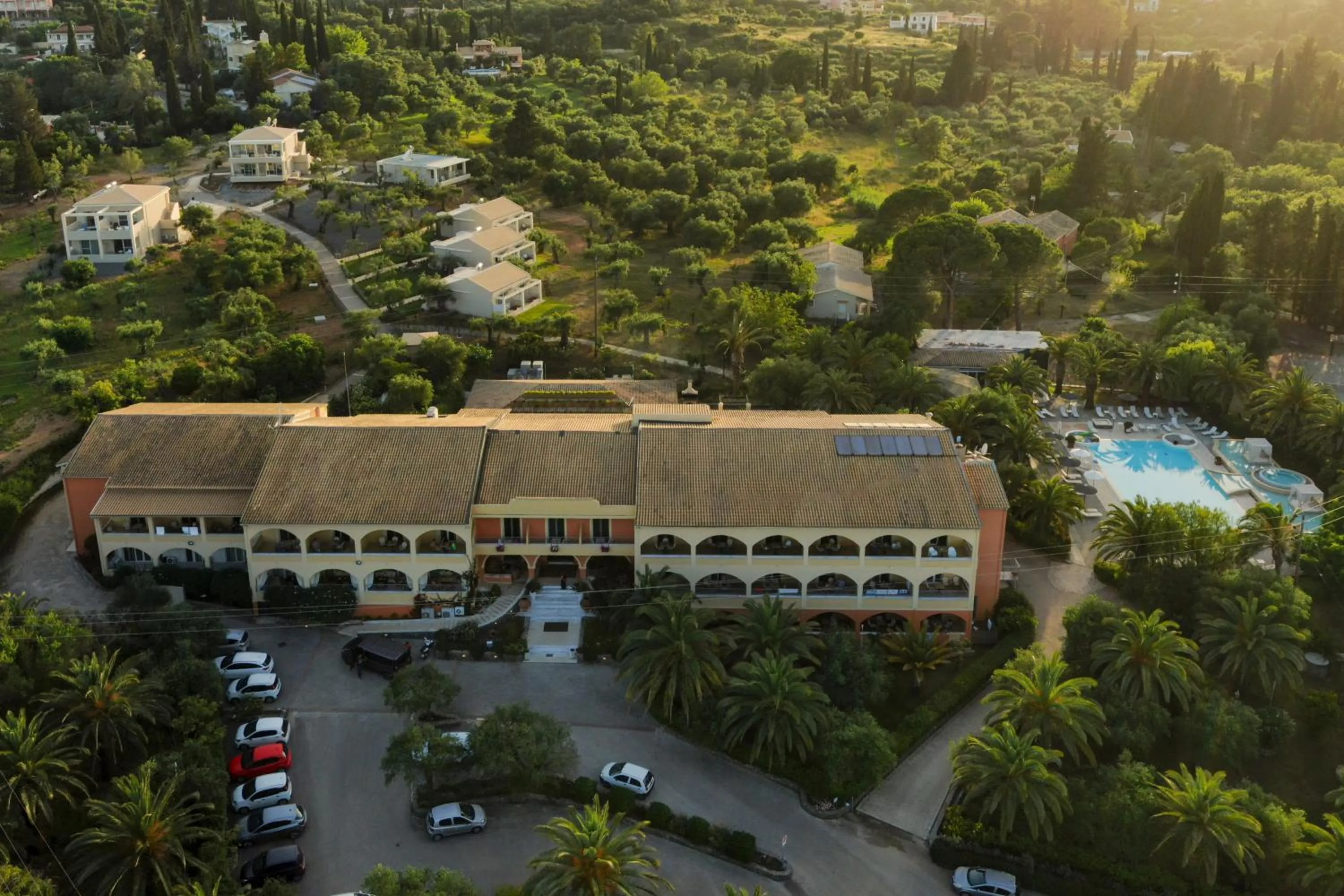 Facade/entrance in Art Hotel Debono