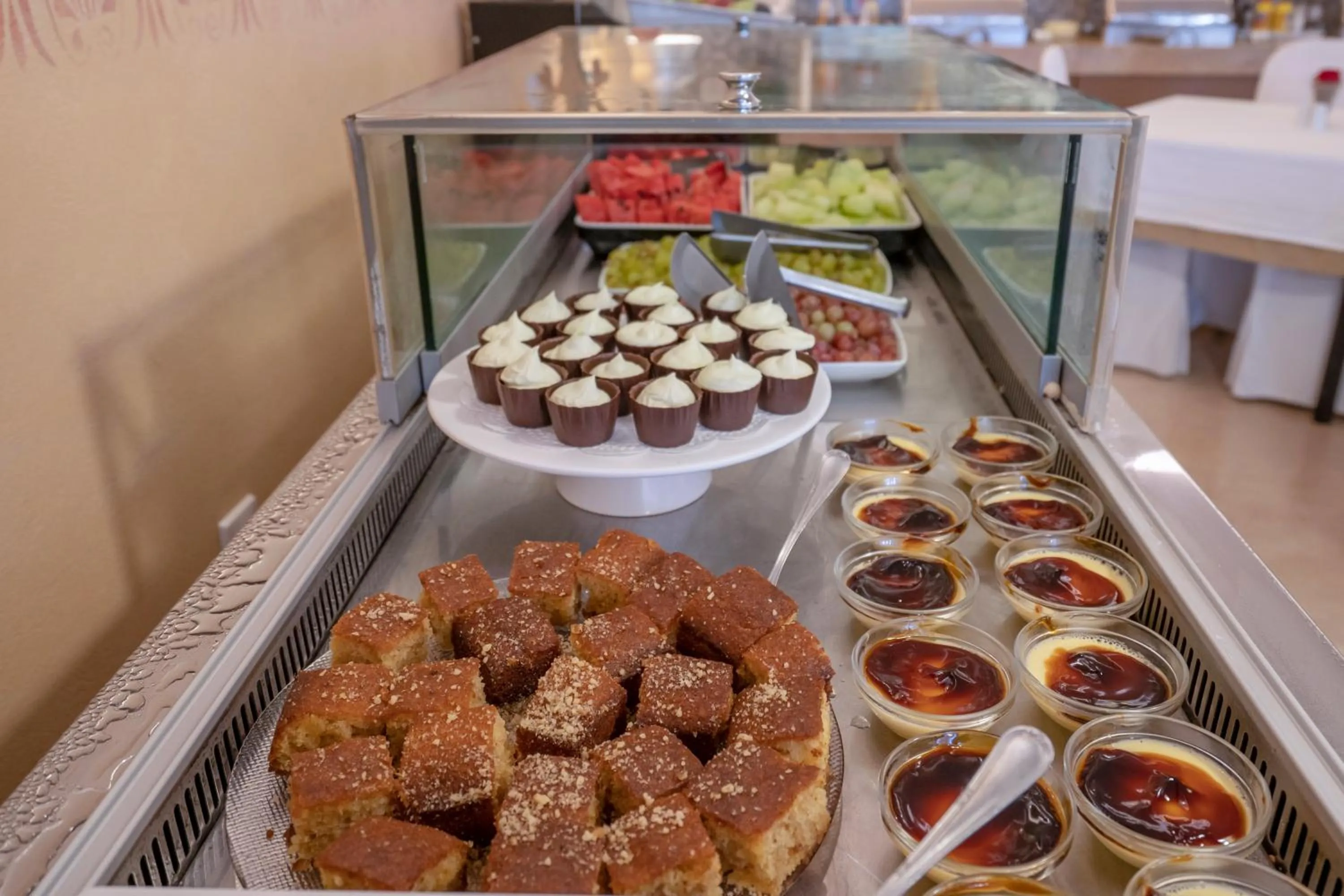 Food and drinks in Art Hotel Debono