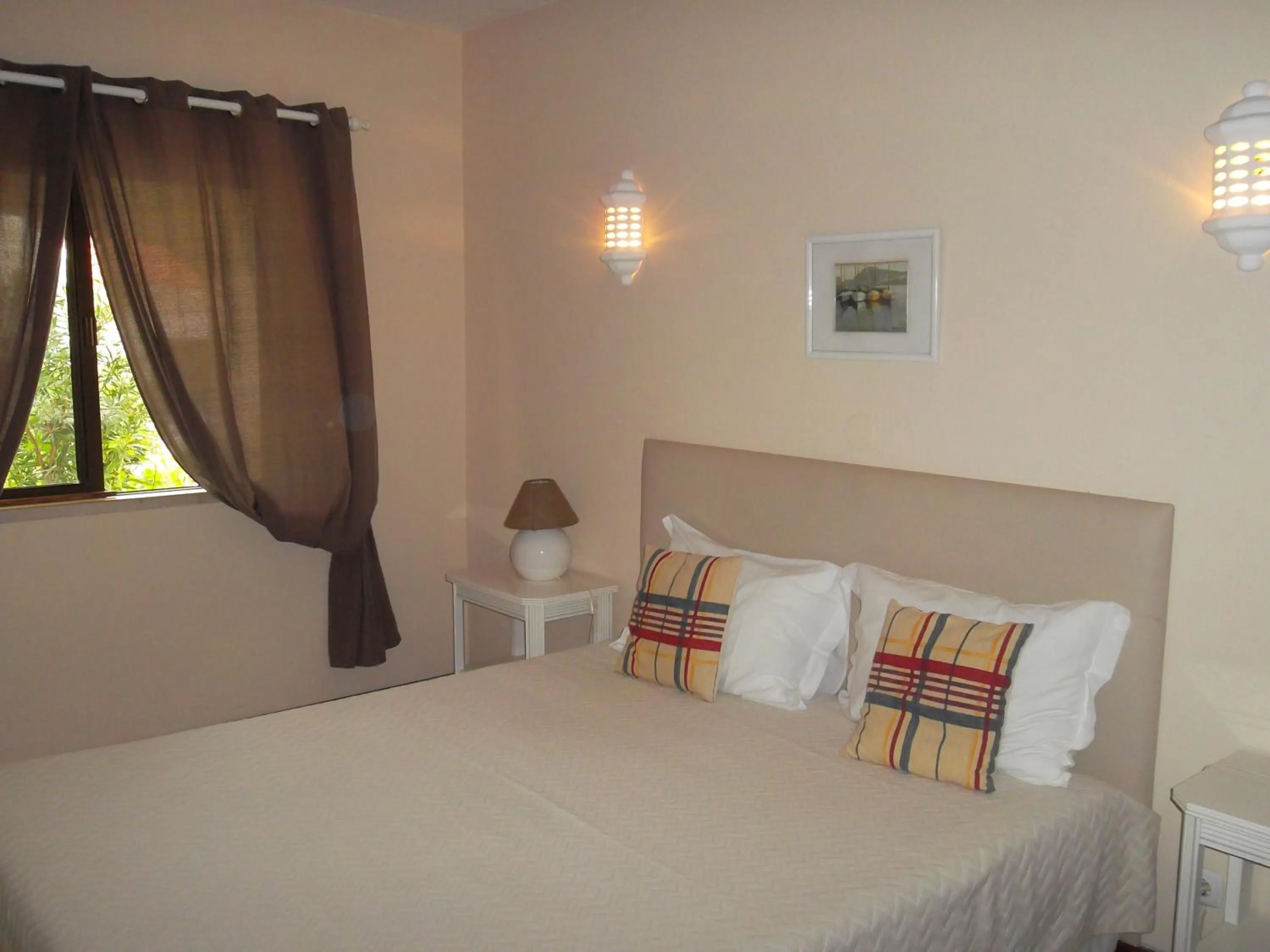 Bedroom, Bed in Monte Dourado