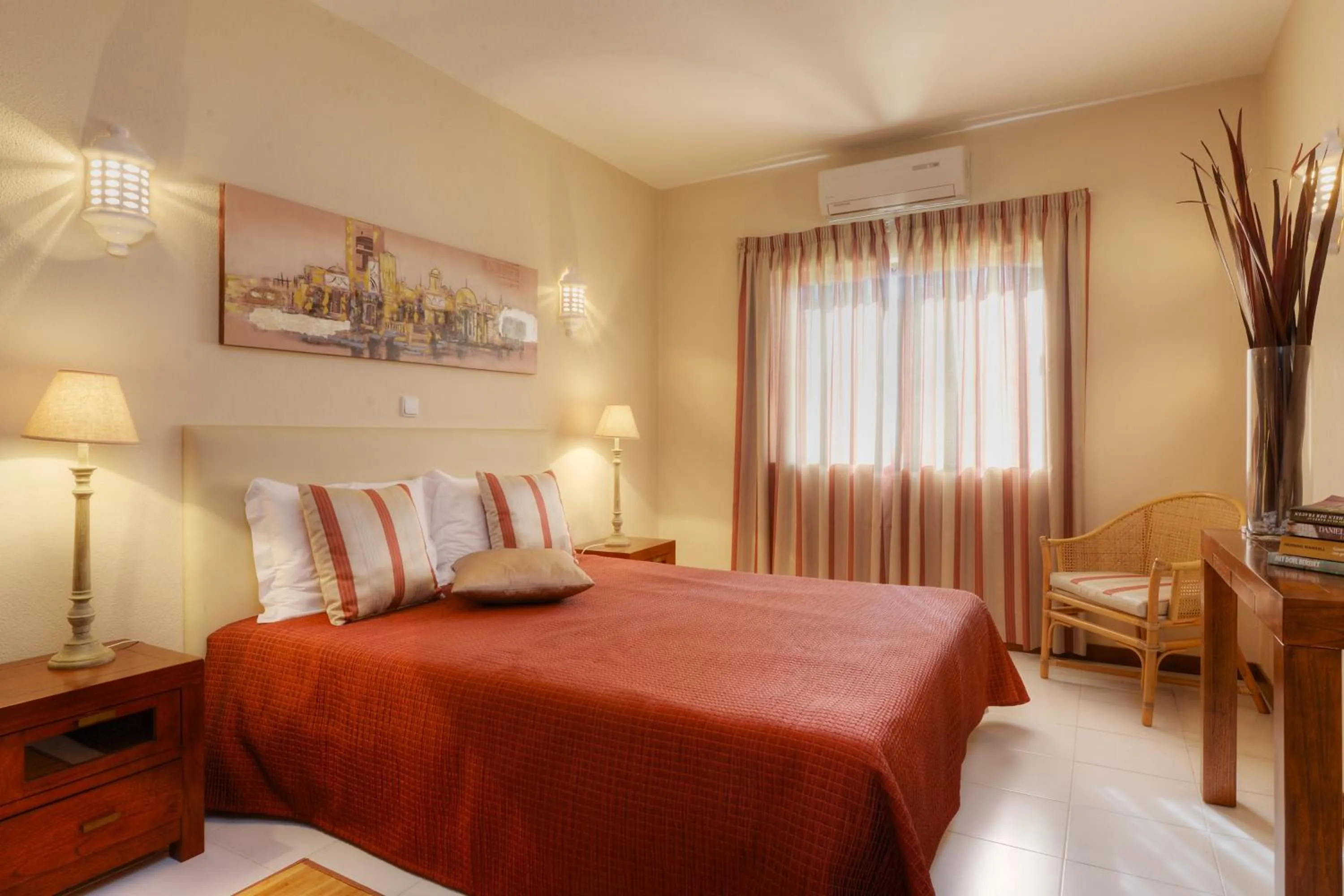 Photo of the whole room, Bed in Monte Dourado