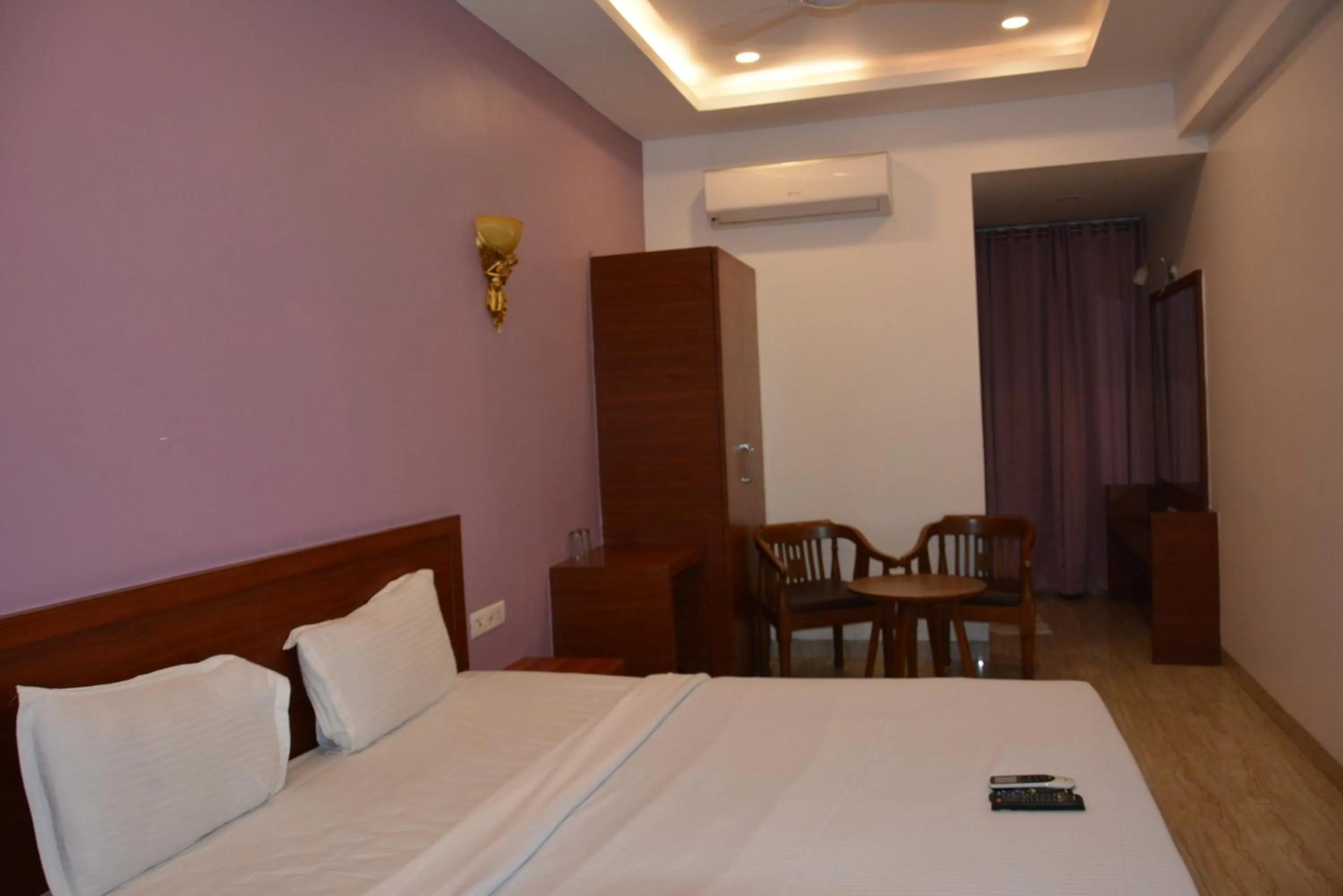 Bed in The Grand Neelam