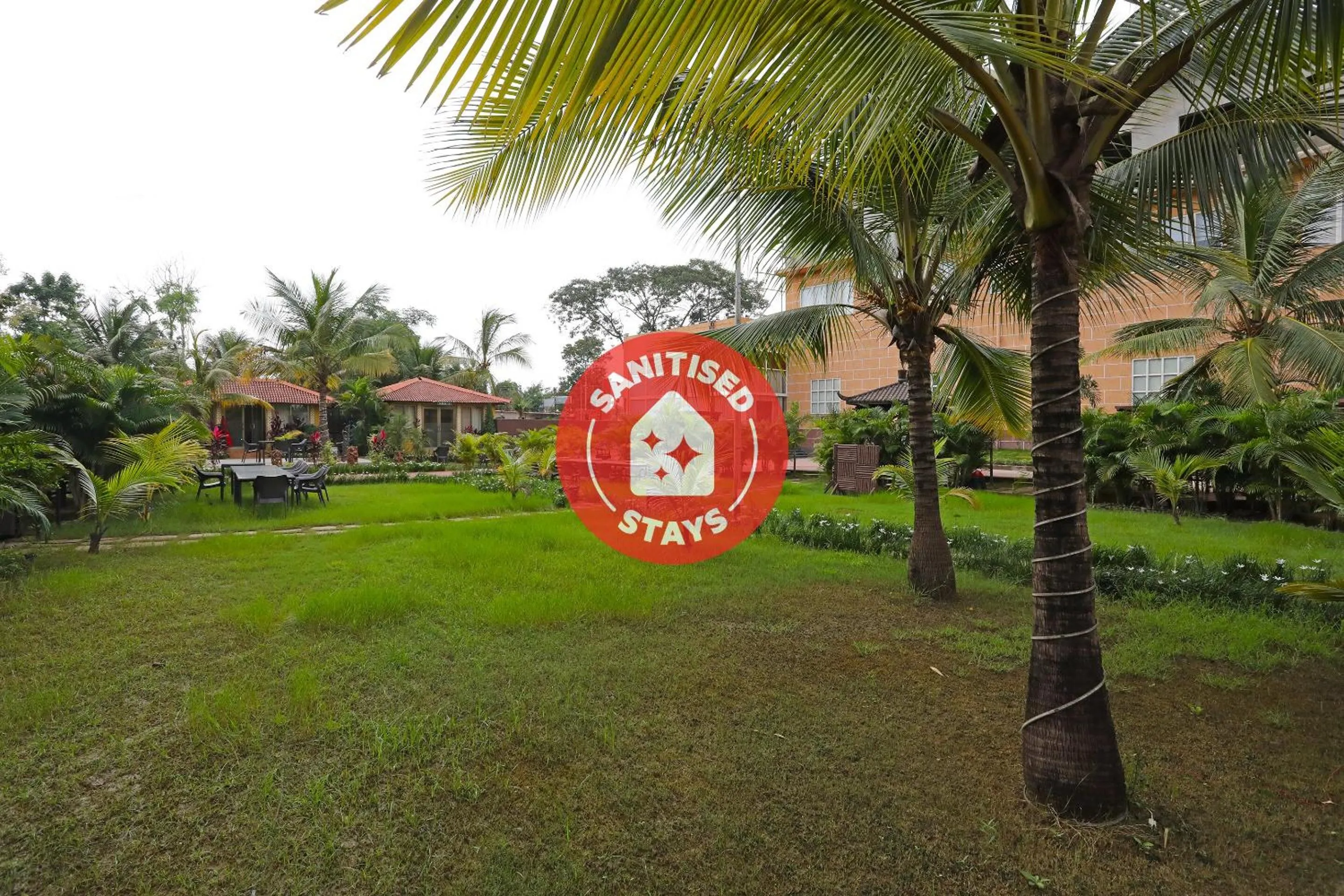 Garden in The Grand Neelam