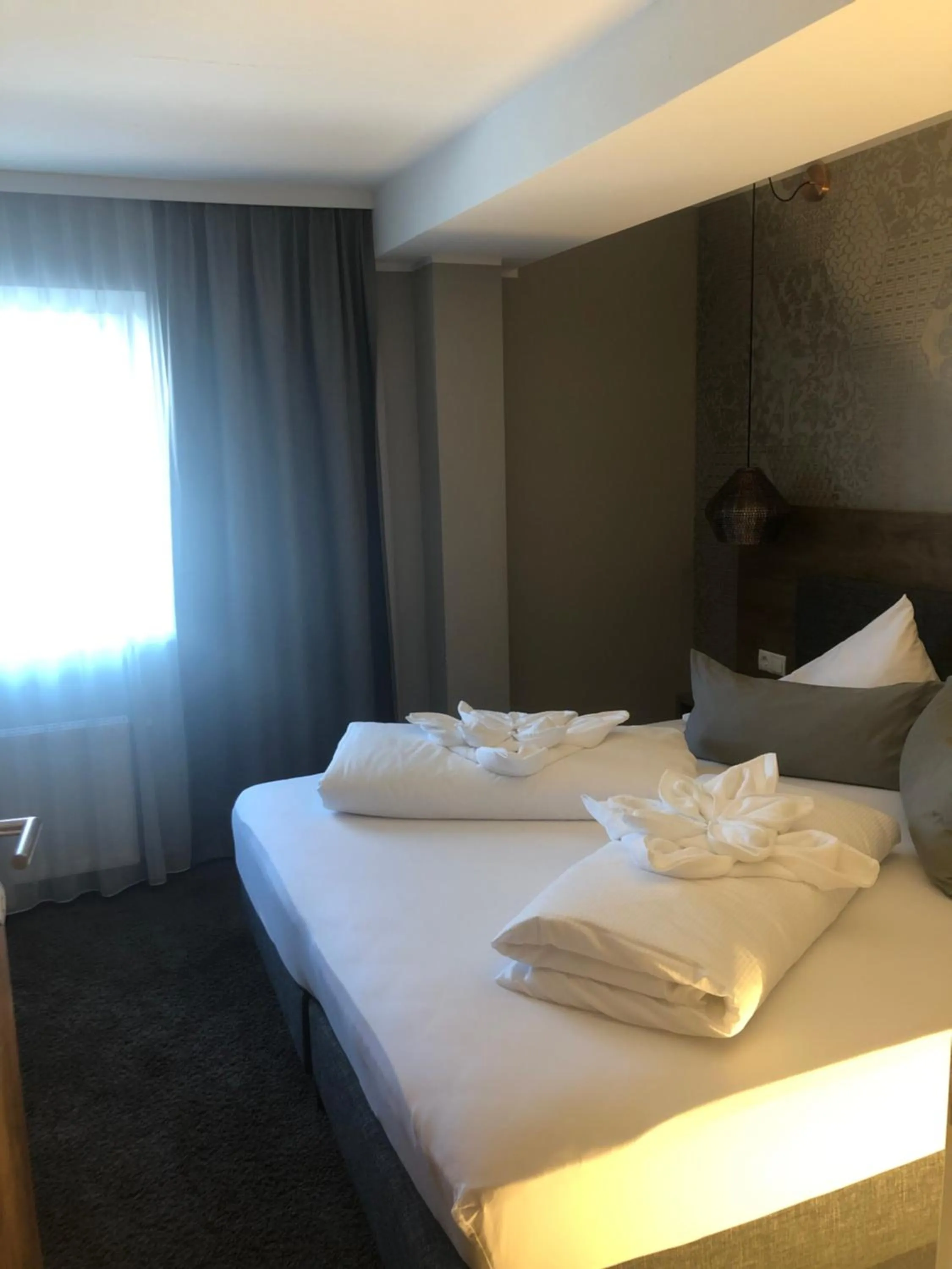 Bedroom, Bed in LakeSide Apartments Seefeld