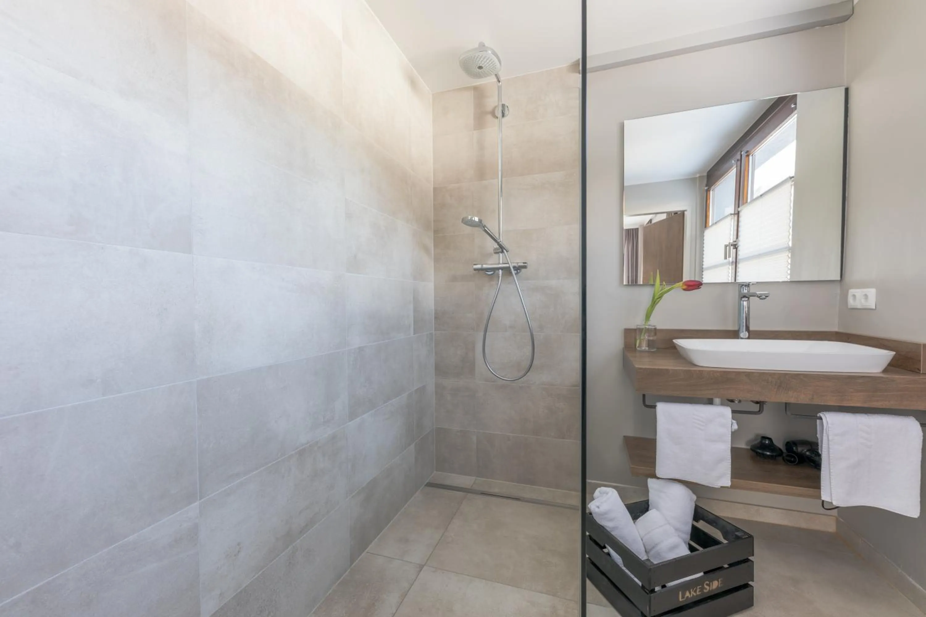 Decorative detail in LakeSide Apartments Seefeld