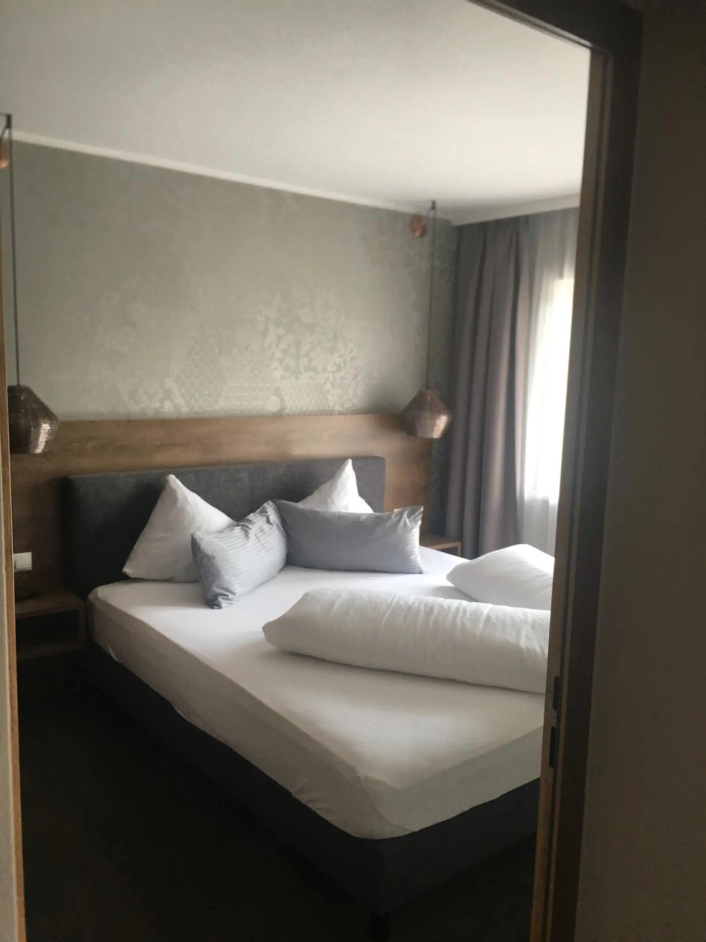 Bedroom, Bed in LakeSide Apartments Seefeld