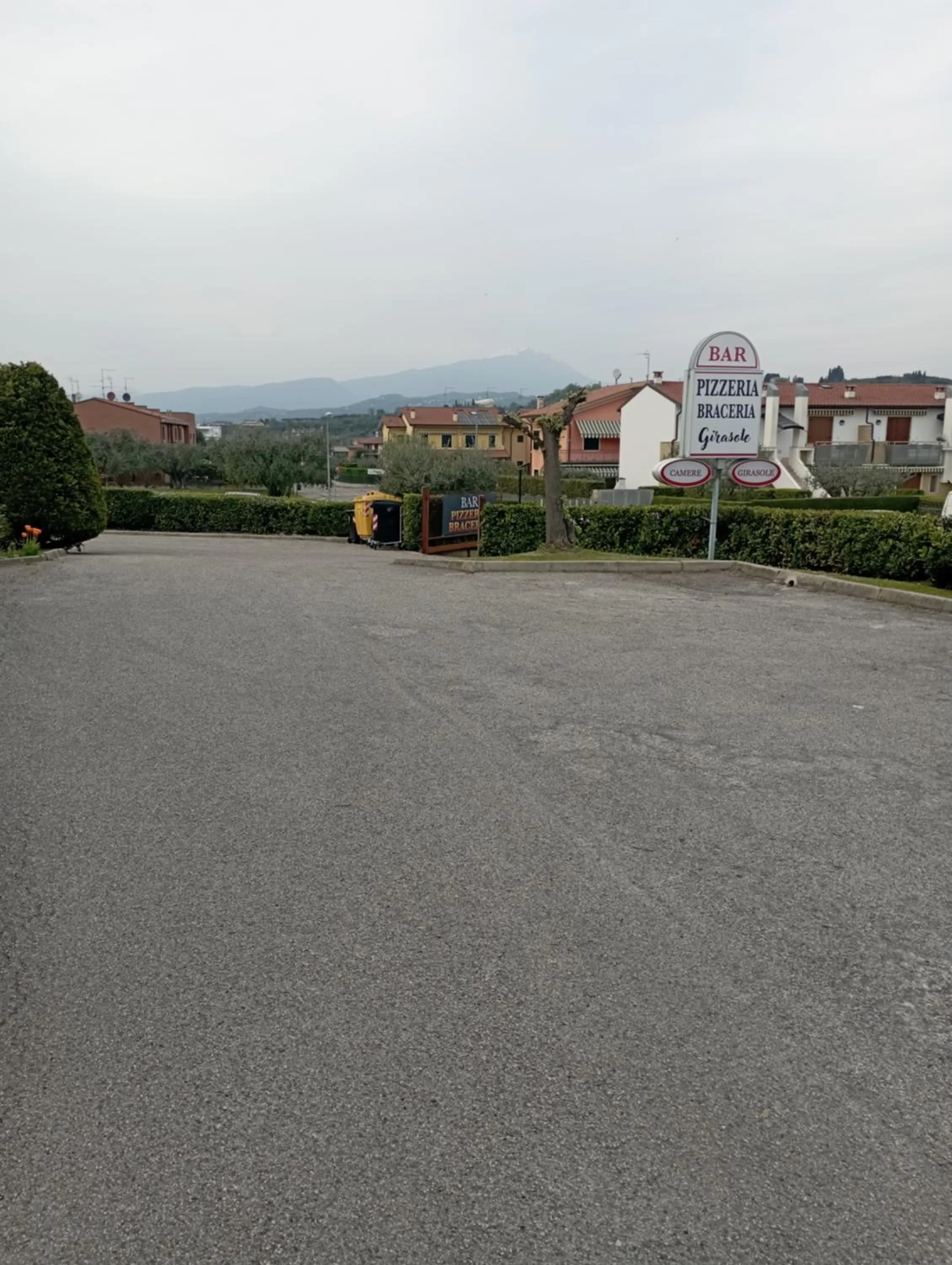 Parking in Camere Girasole