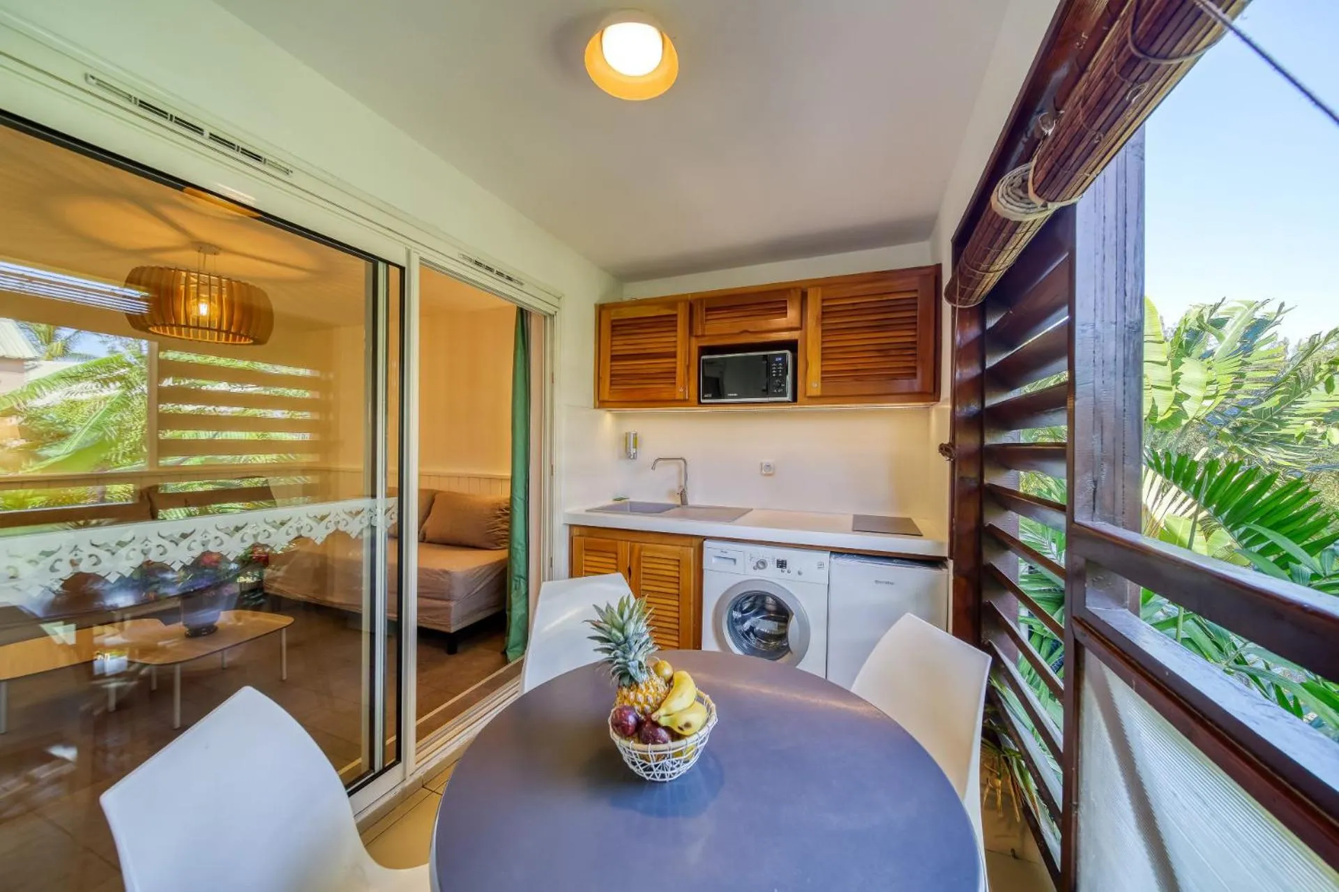 Kitchen or kitchenette in Résidence Tropic Appart Hotel
