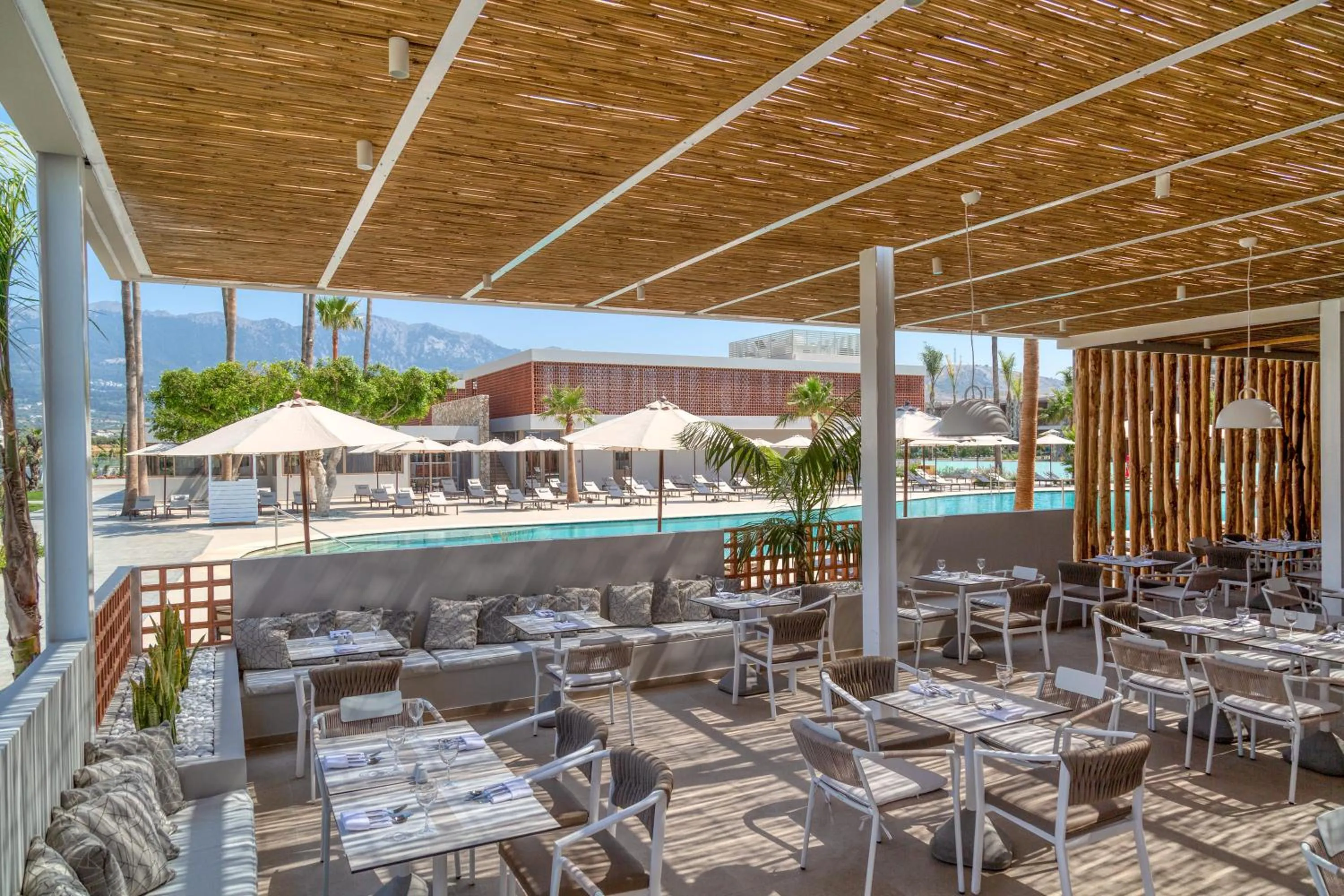 Restaurant/places to eat in Utopia Blu Hotel