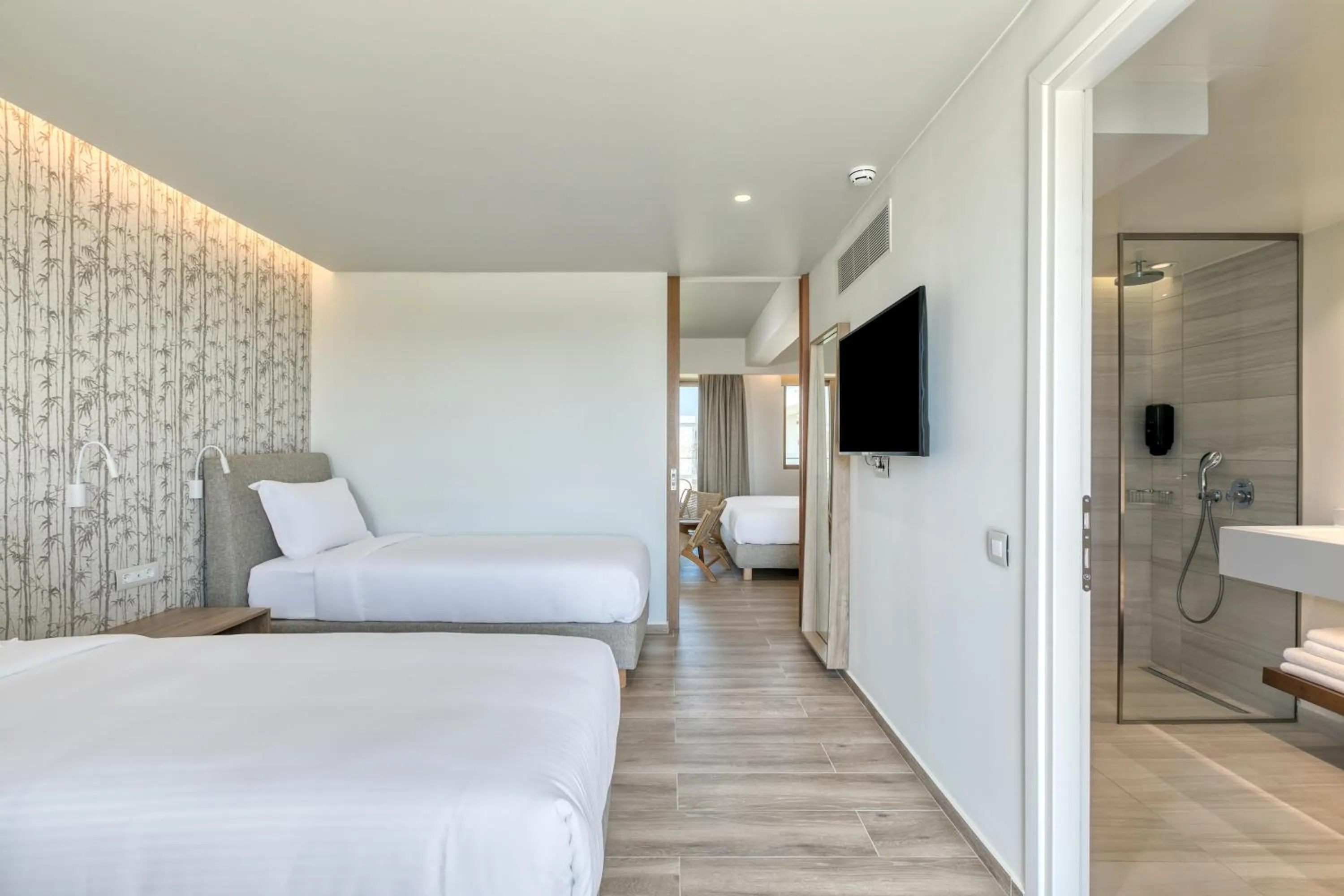 Bed in Utopia Blu Hotel