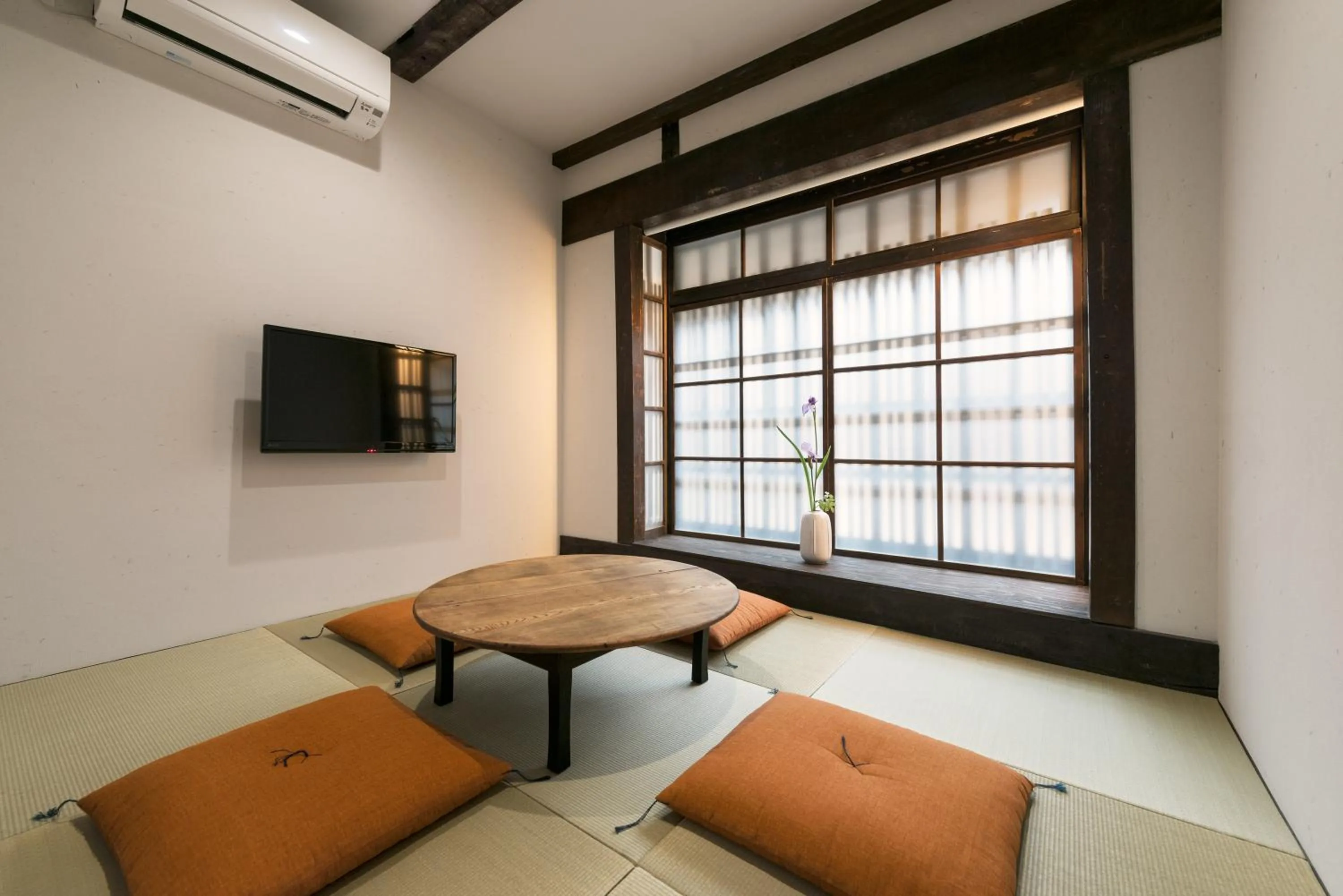 Photo of the whole room in Kiraku Kyoto Honmachi