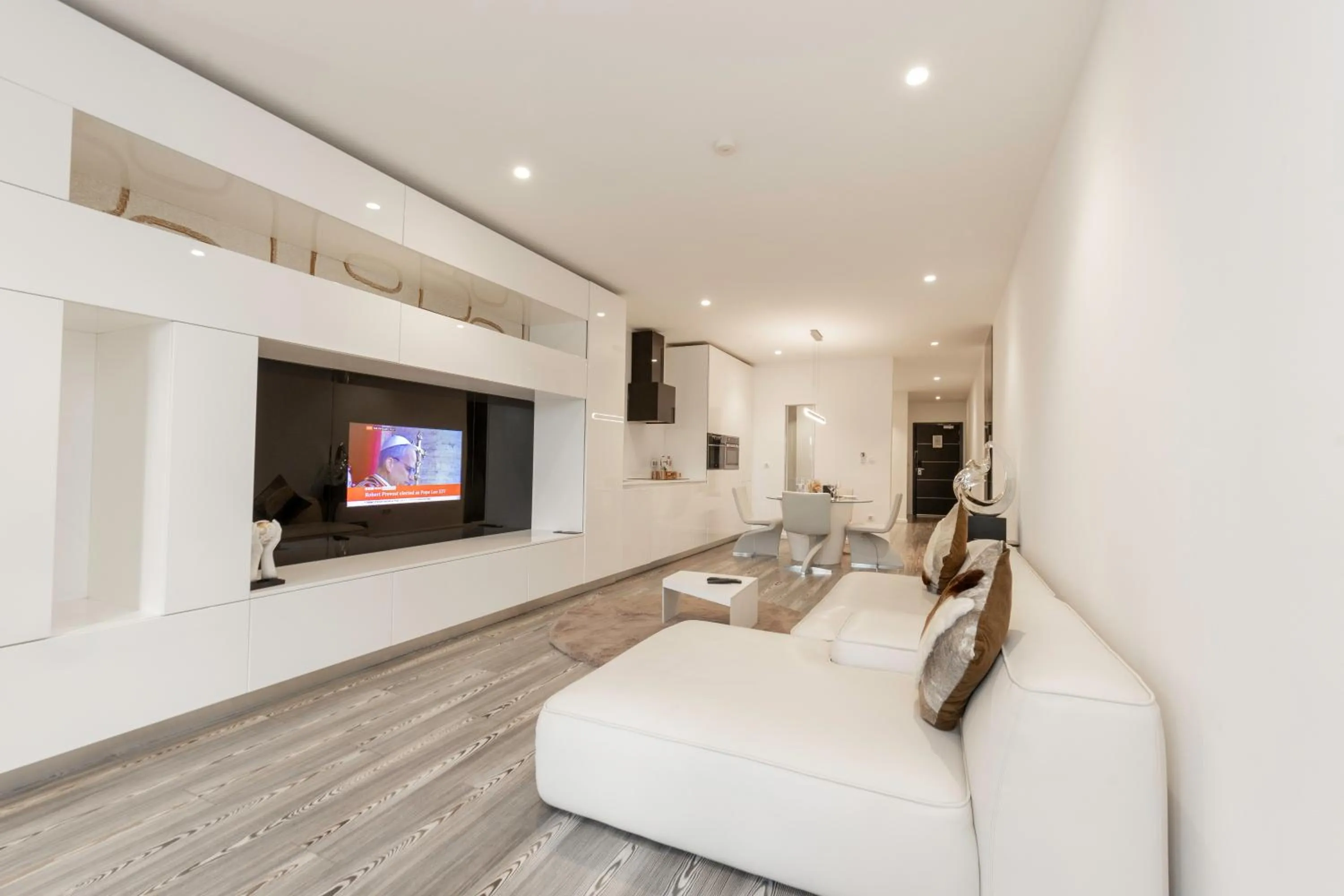 Living room in Kwarleyz Residence, Accra