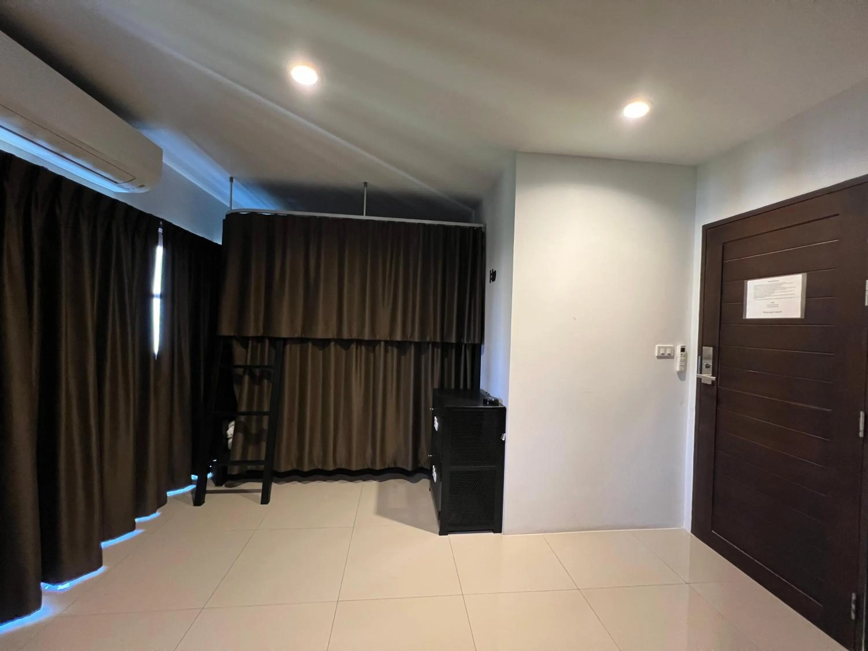 bunk bed in Litera Hostel