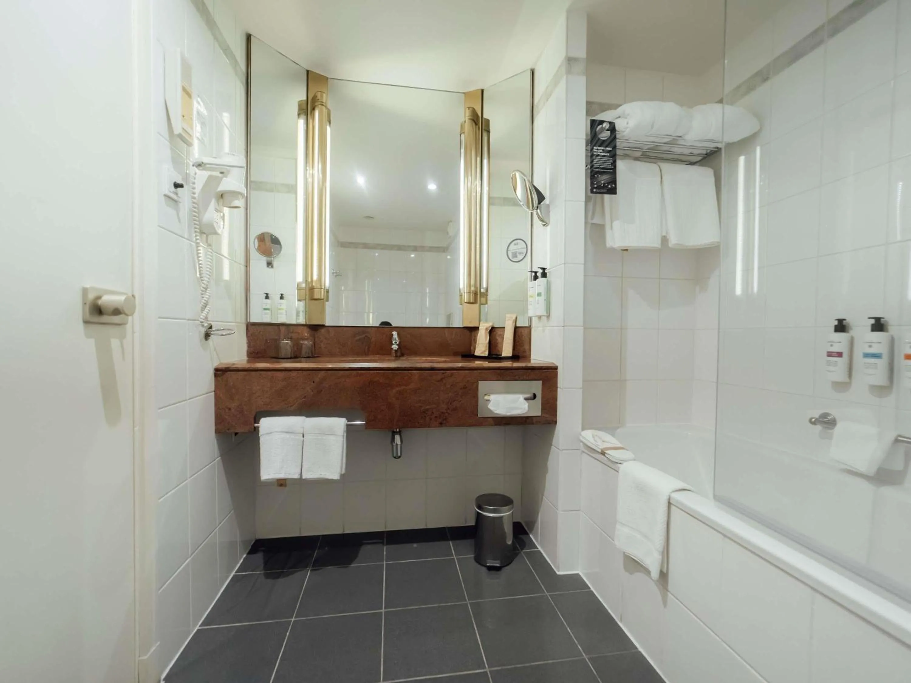 Bedroom in Pullman Bucharest World Trade Center