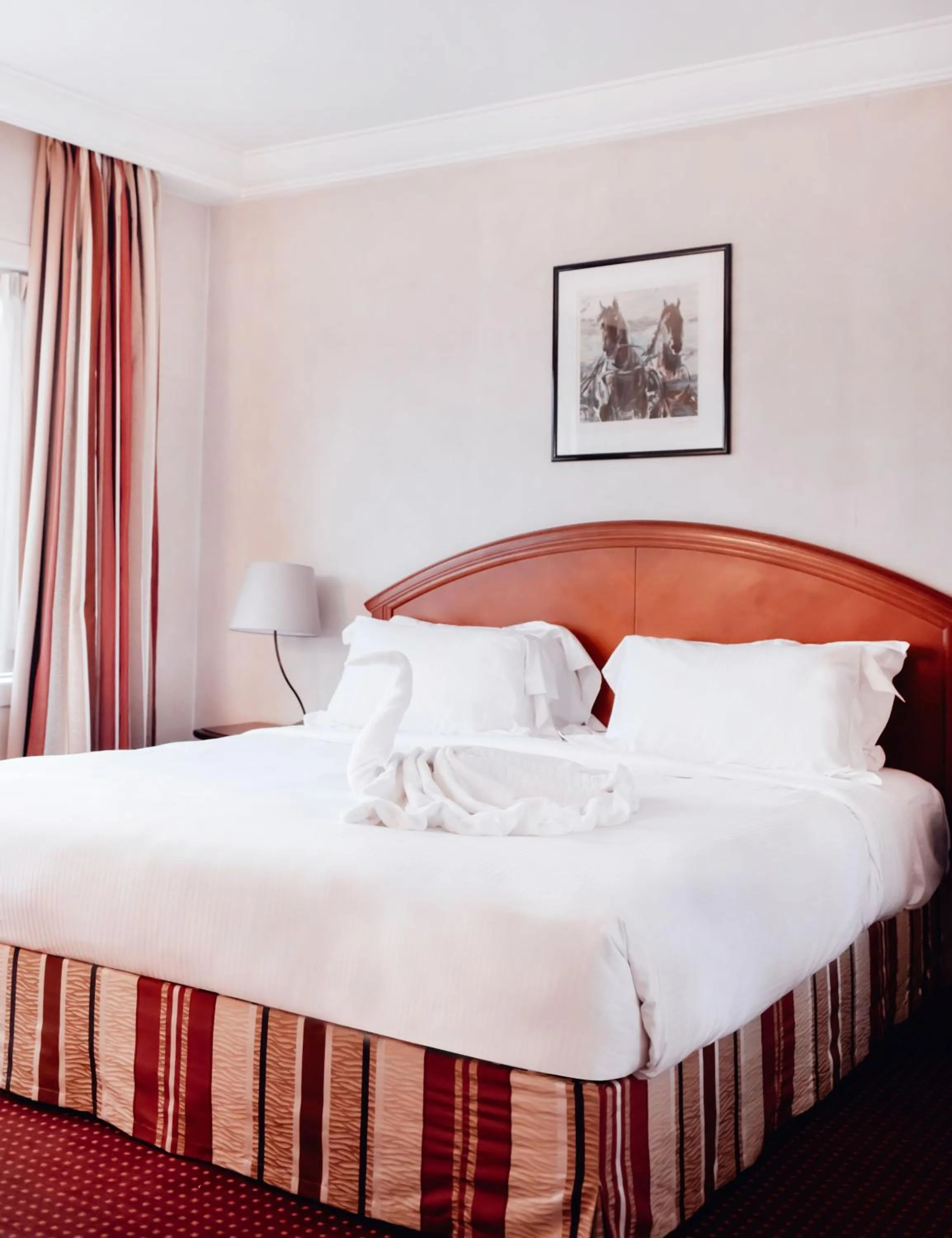 Bed in Pullman Bucharest World Trade Center