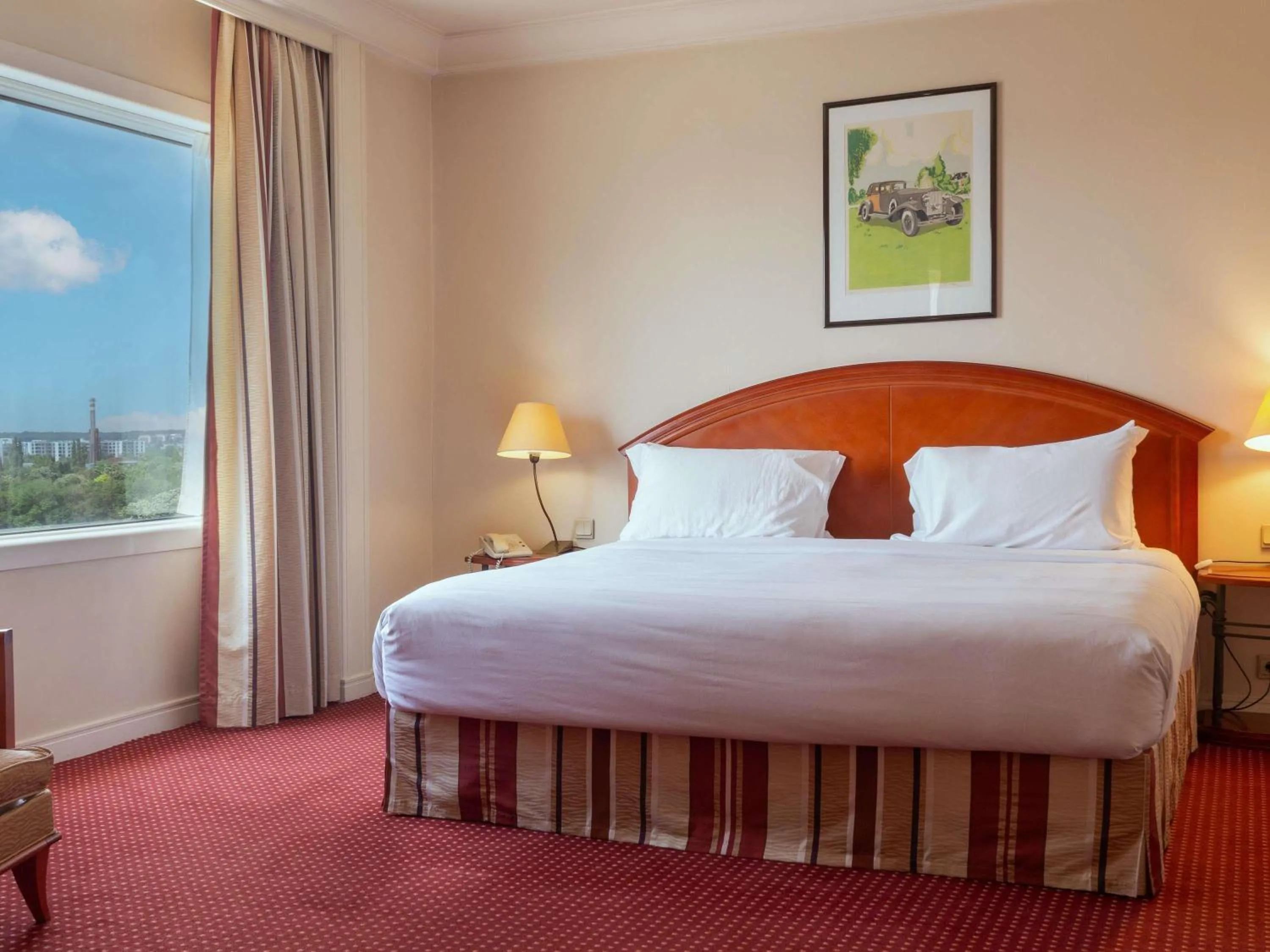 Bedroom, Bed in Pullman Bucharest World Trade Center