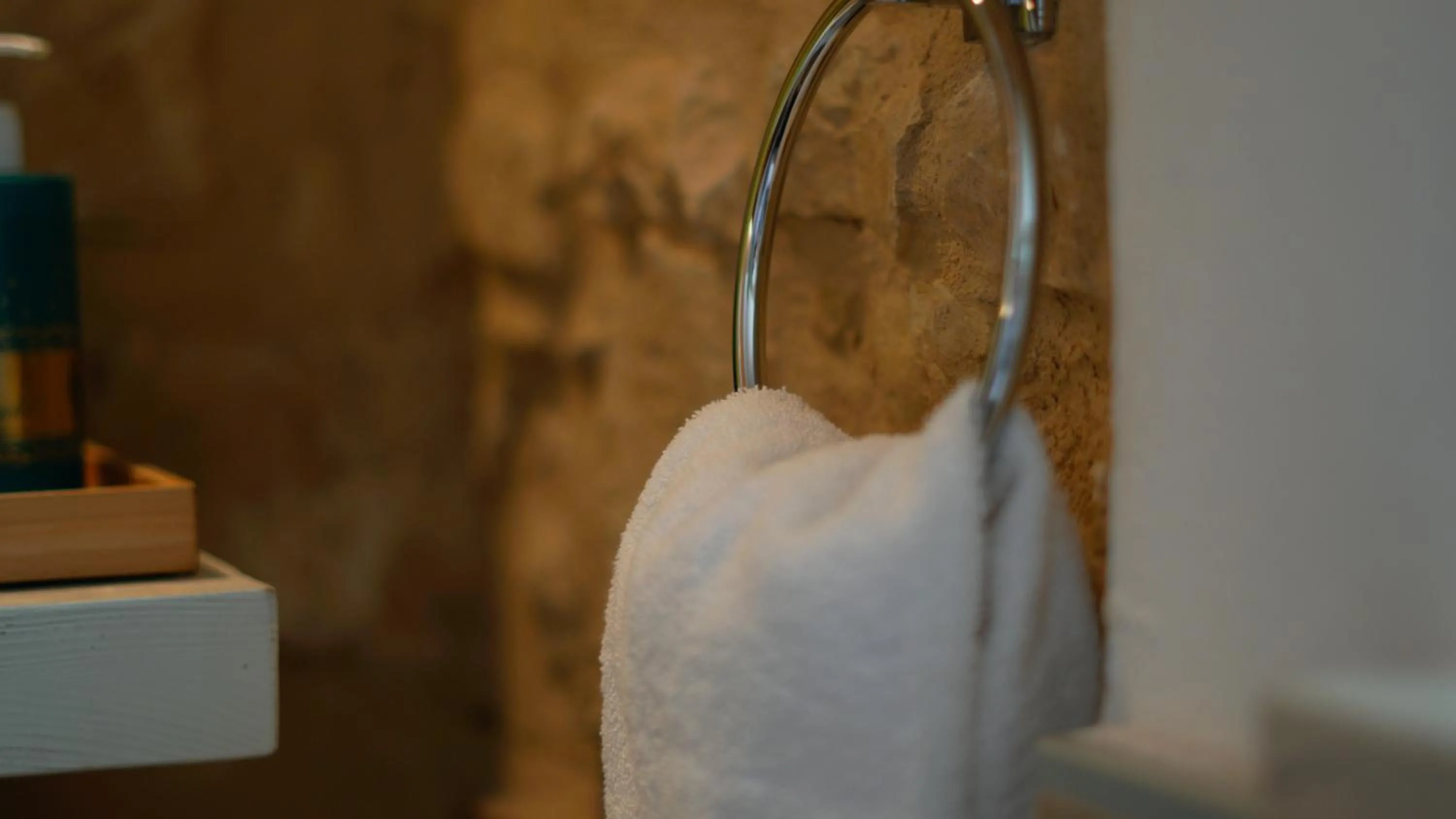Bathroom in Romeo Giulietta