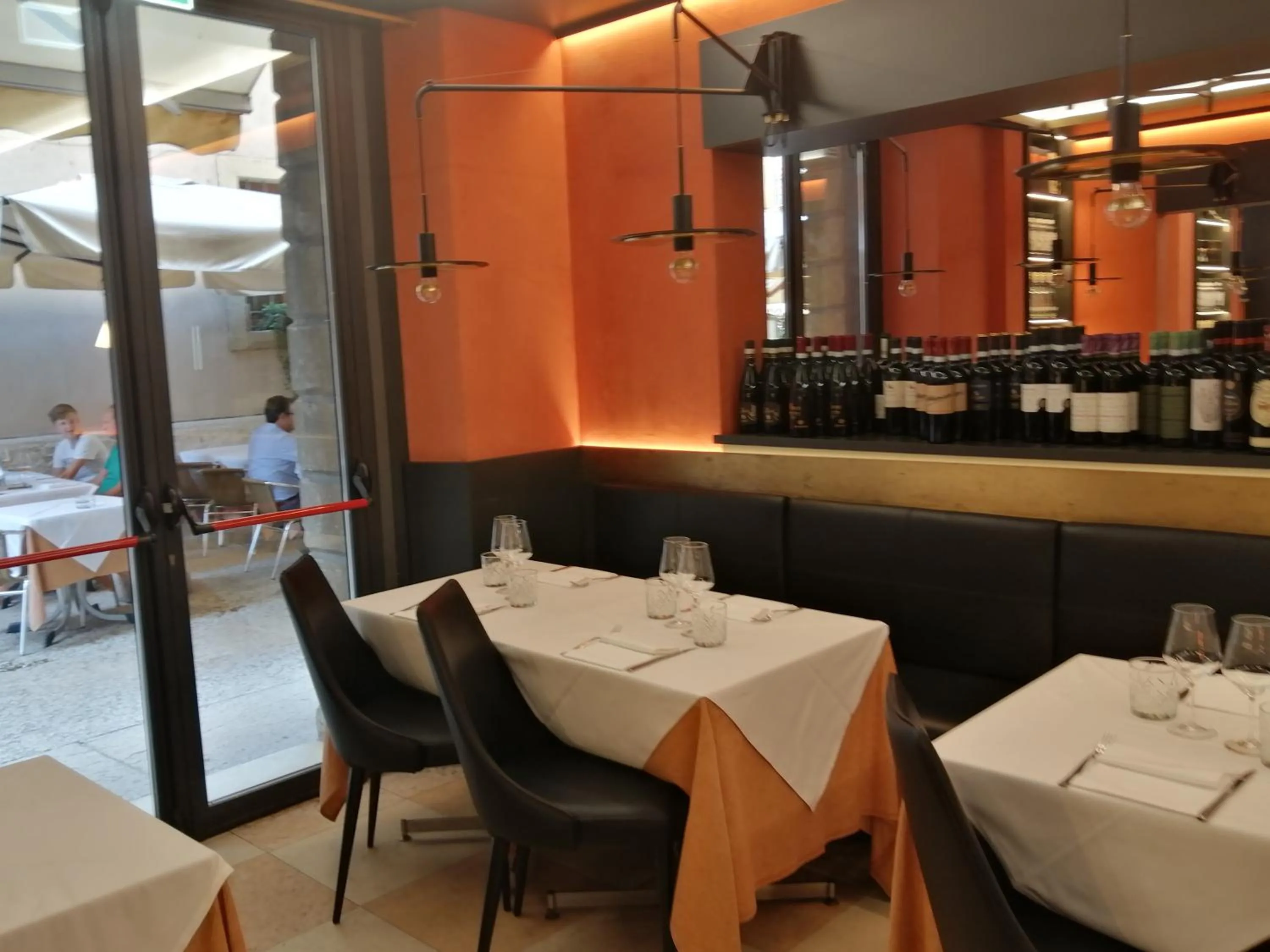 Restaurant/places to eat in Romeo Giulietta