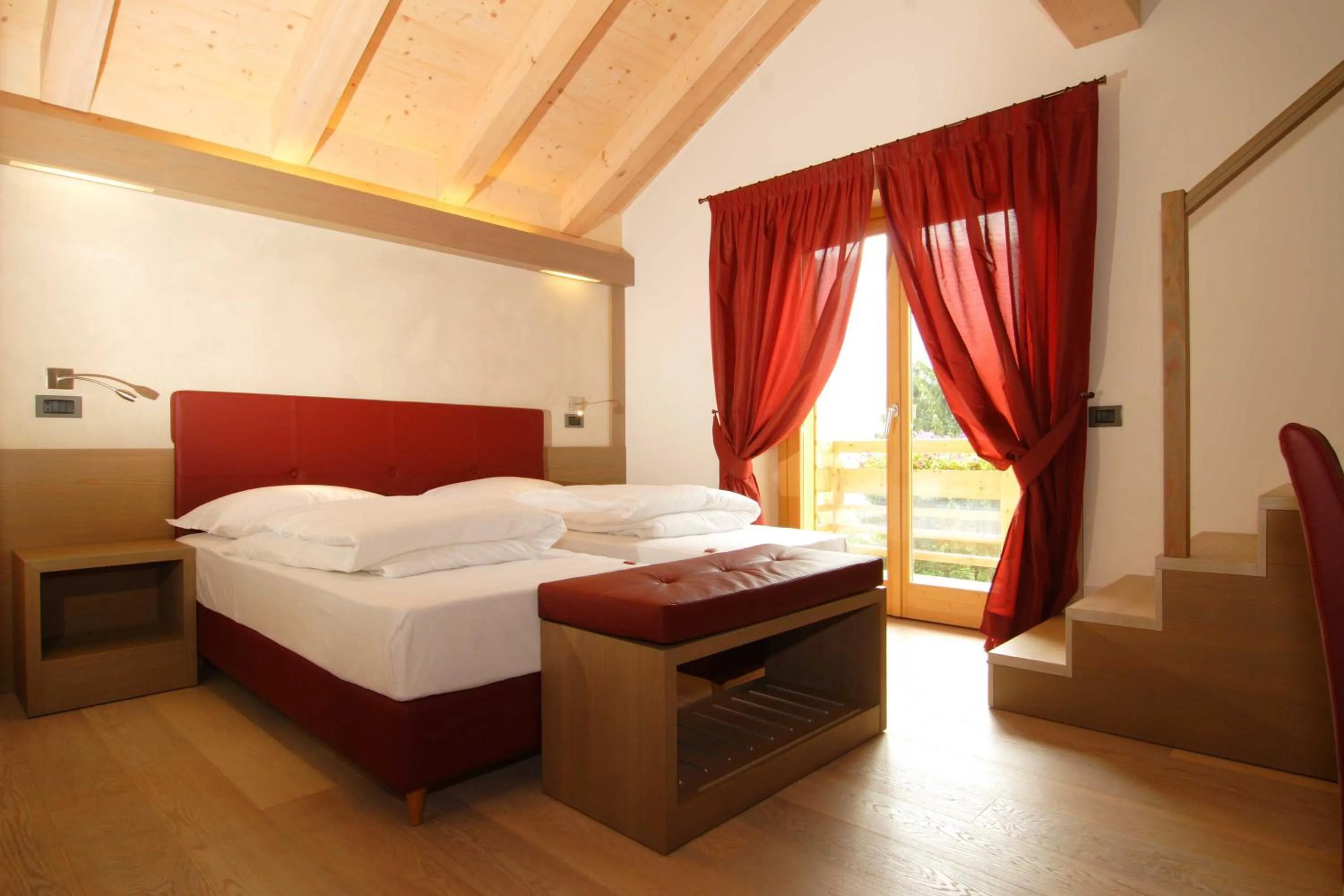 Photo of the whole room, Bed in Dolomiti Lodge Villa Gaia