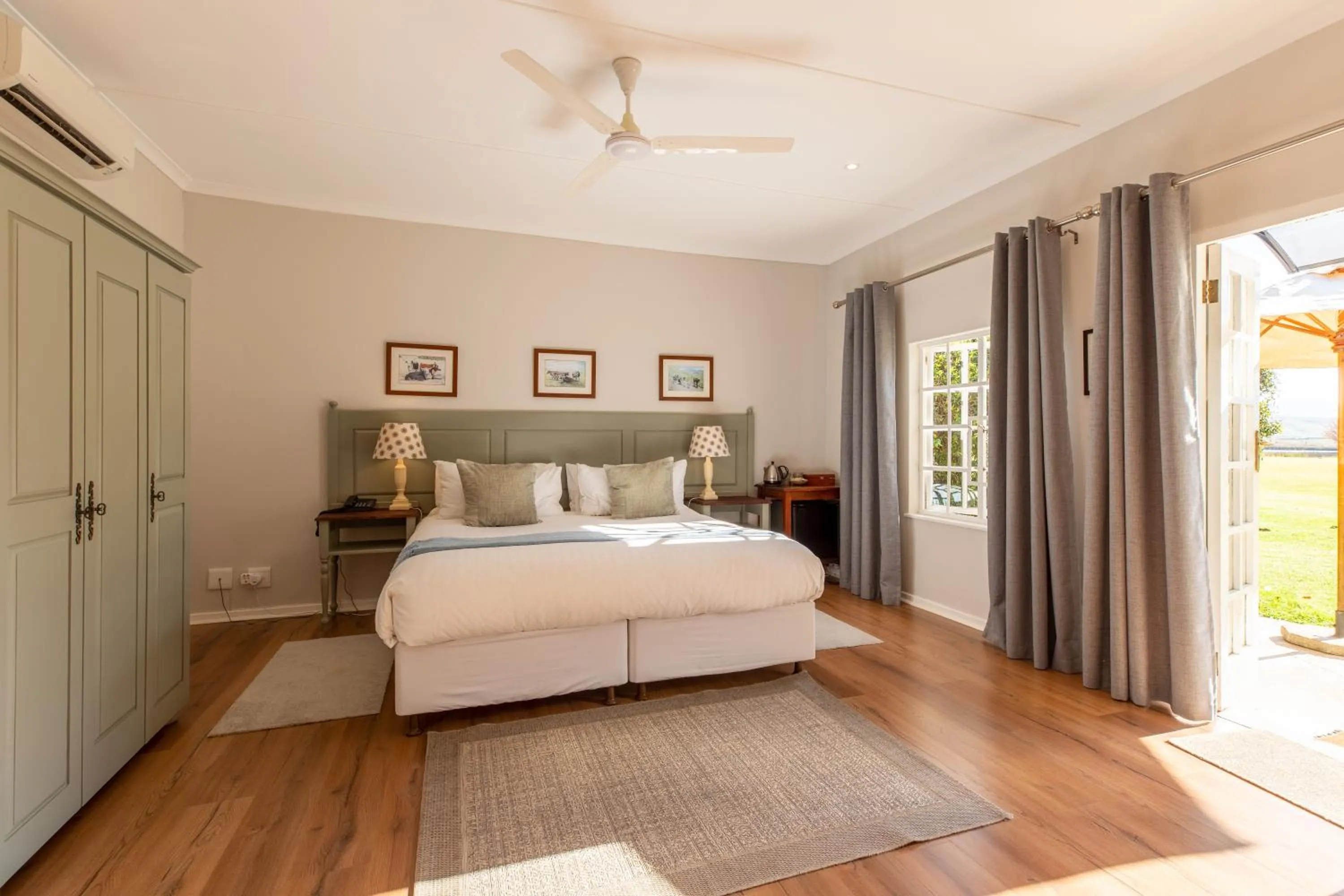 Bed in Moorcroft Manor Boutique Country Hotel