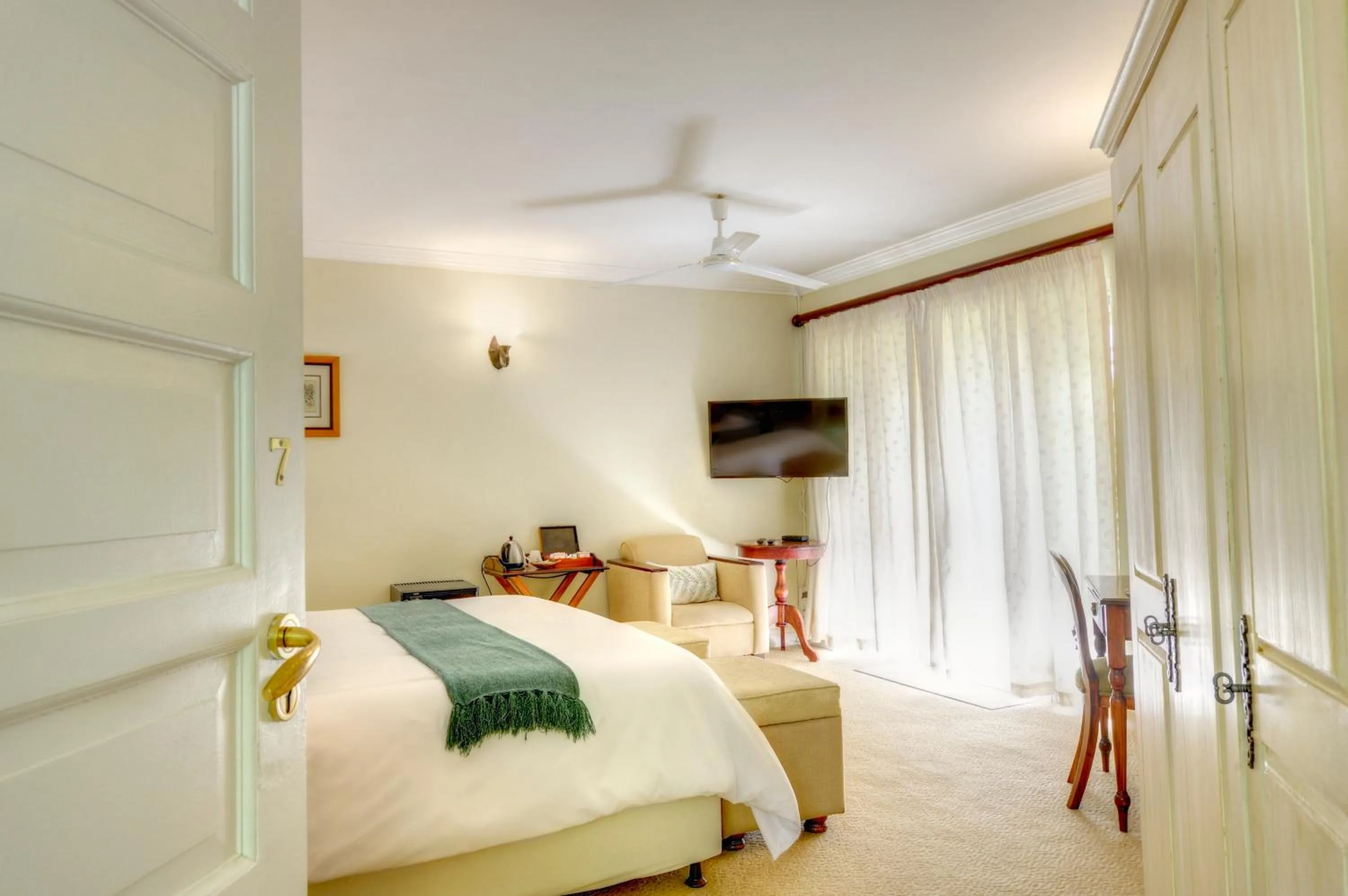 Bed in Moorcroft Manor Boutique Country Hotel