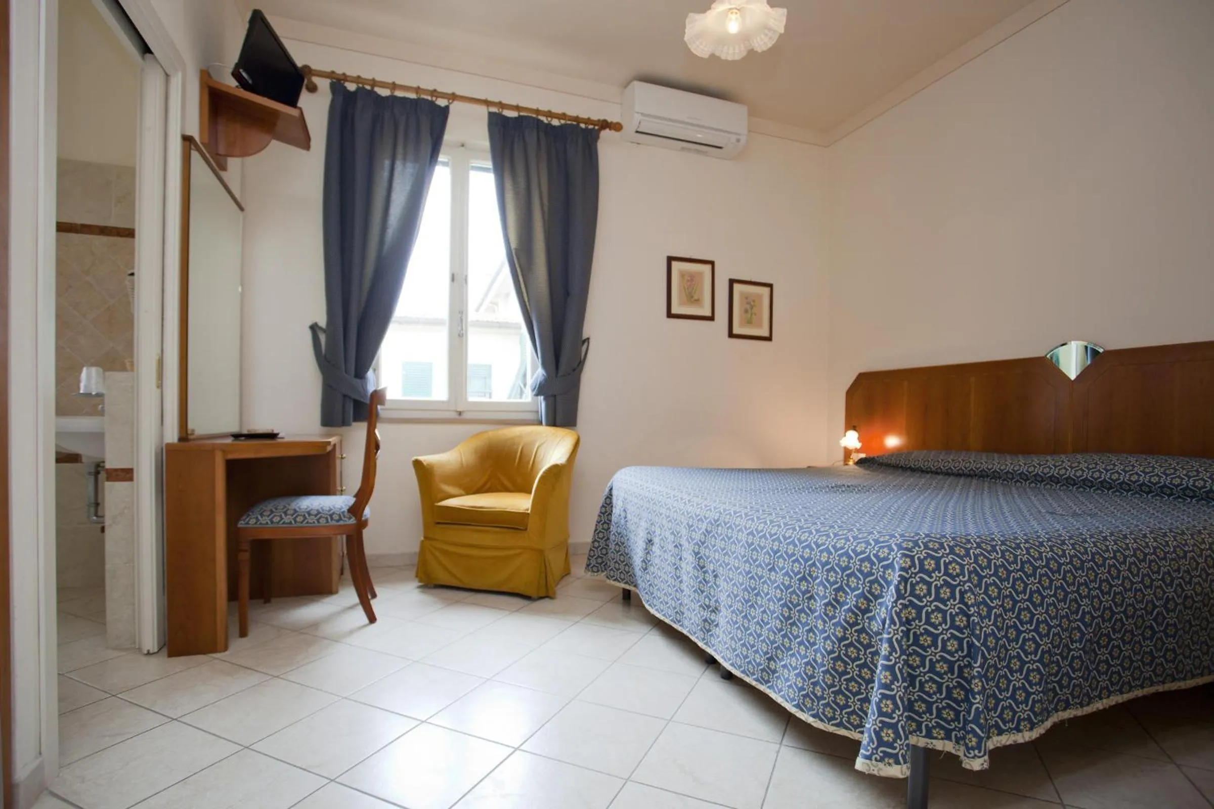 Photo of the whole room, Bed in Albergo Stella