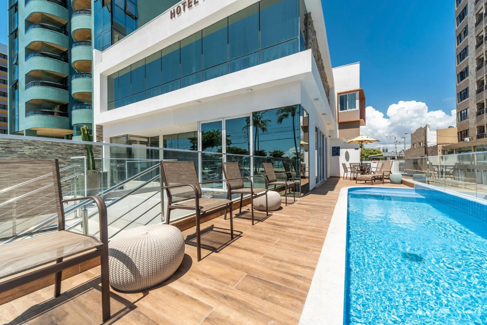 Property building in Hotel Praia Bonita Jangadeiros Pajuçara