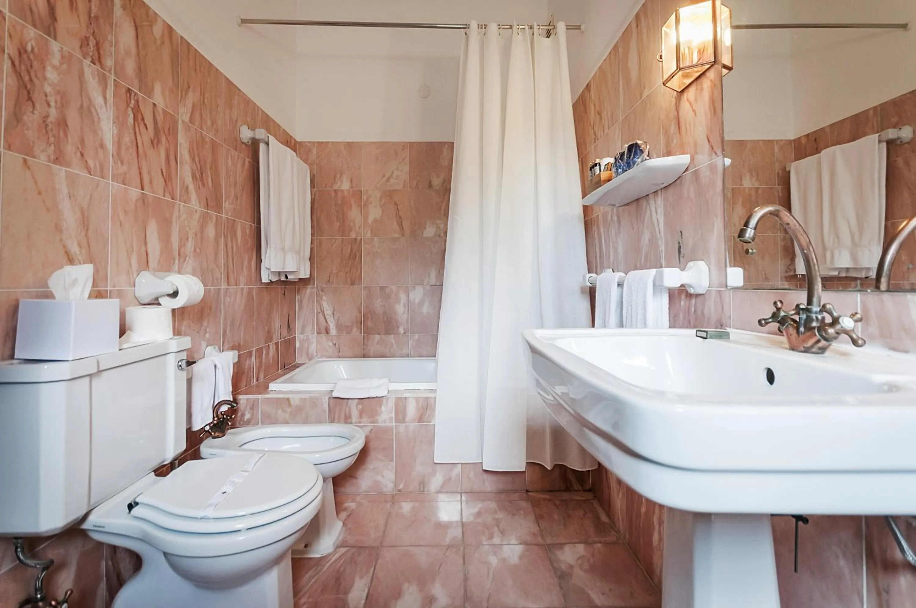 Bathroom in Convento Sao Paulo - Hotel Rural