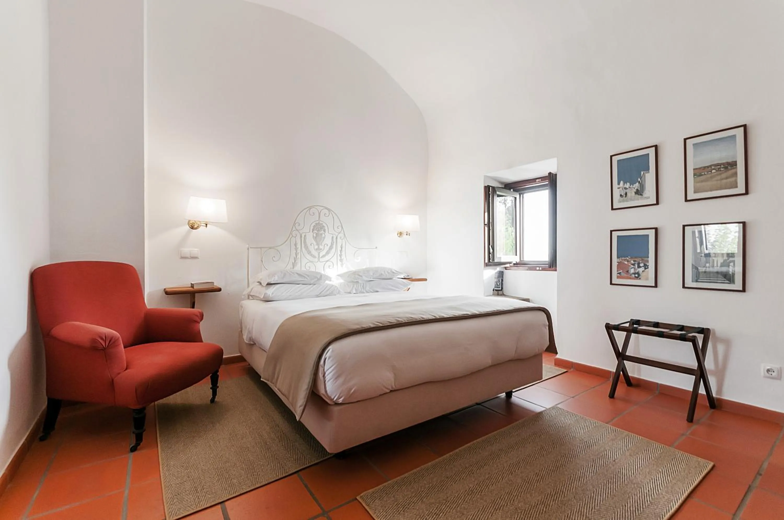 Bedroom, Bed in Convento Sao Paulo - Hotel Rural