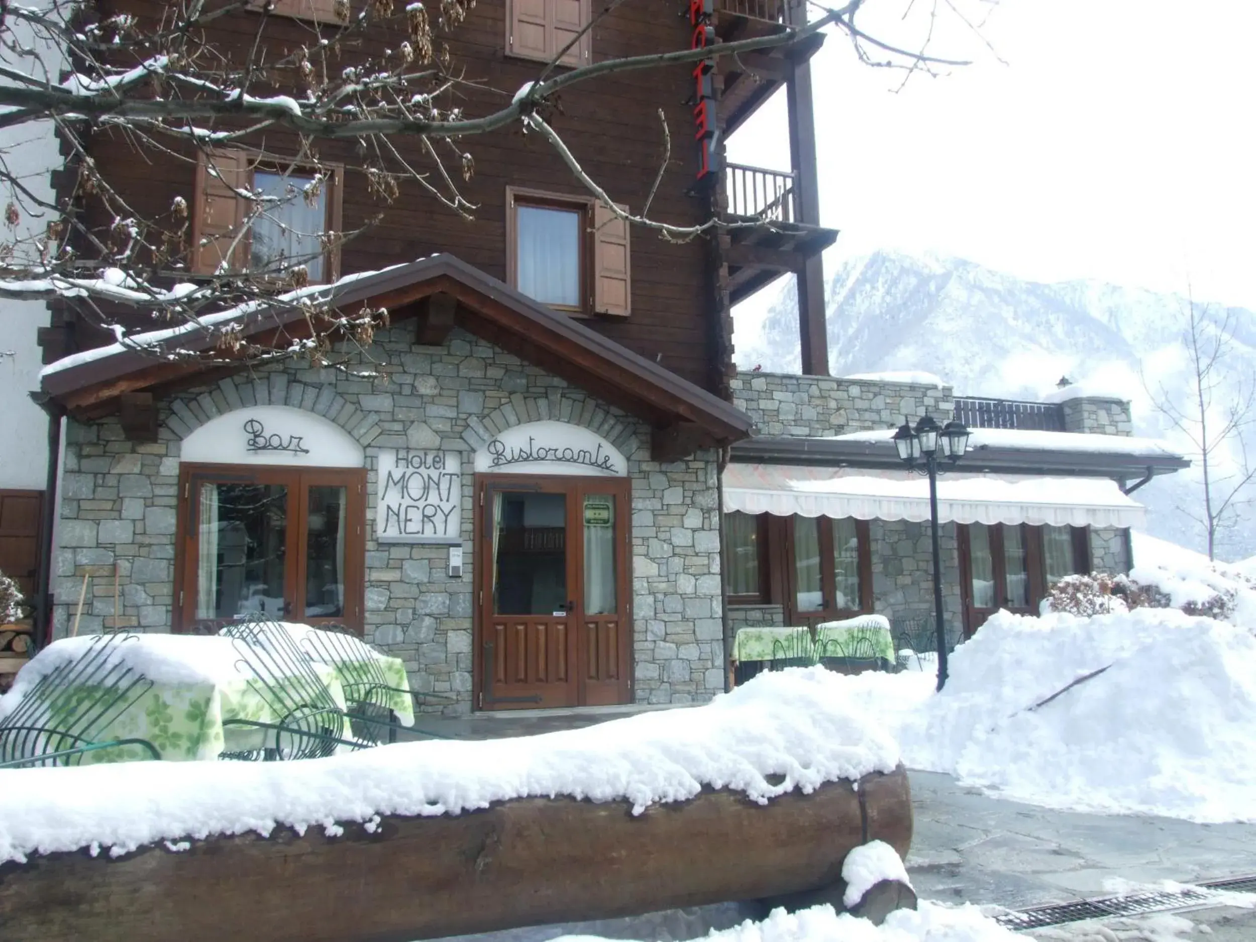 Hotel Mont Nery Hotel Mont Nery