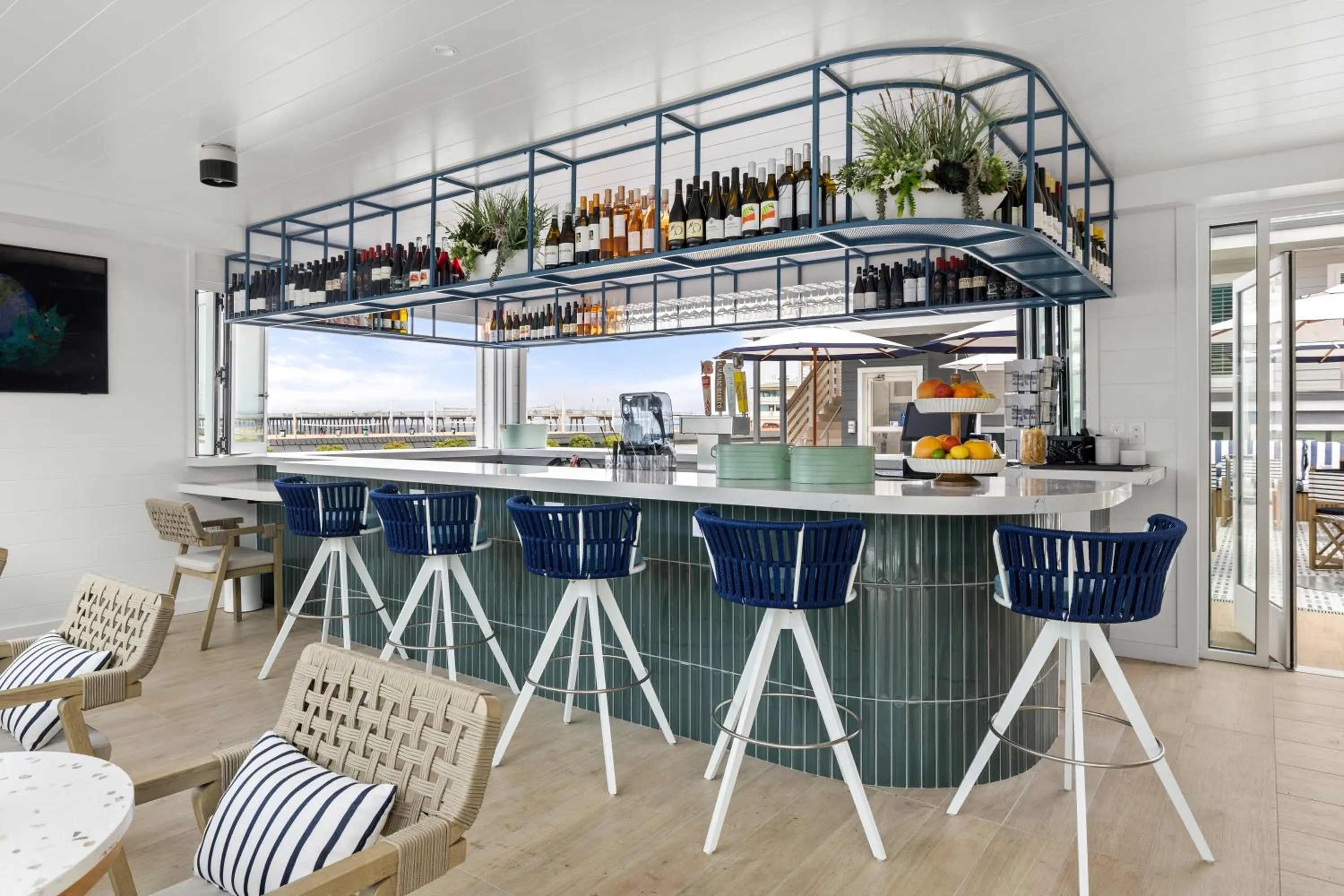 Restaurant/places to eat in Sea Sprite Beach Club