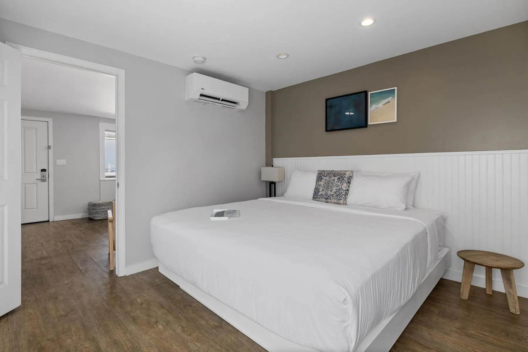 Bed in Sea Sprite Beach Club