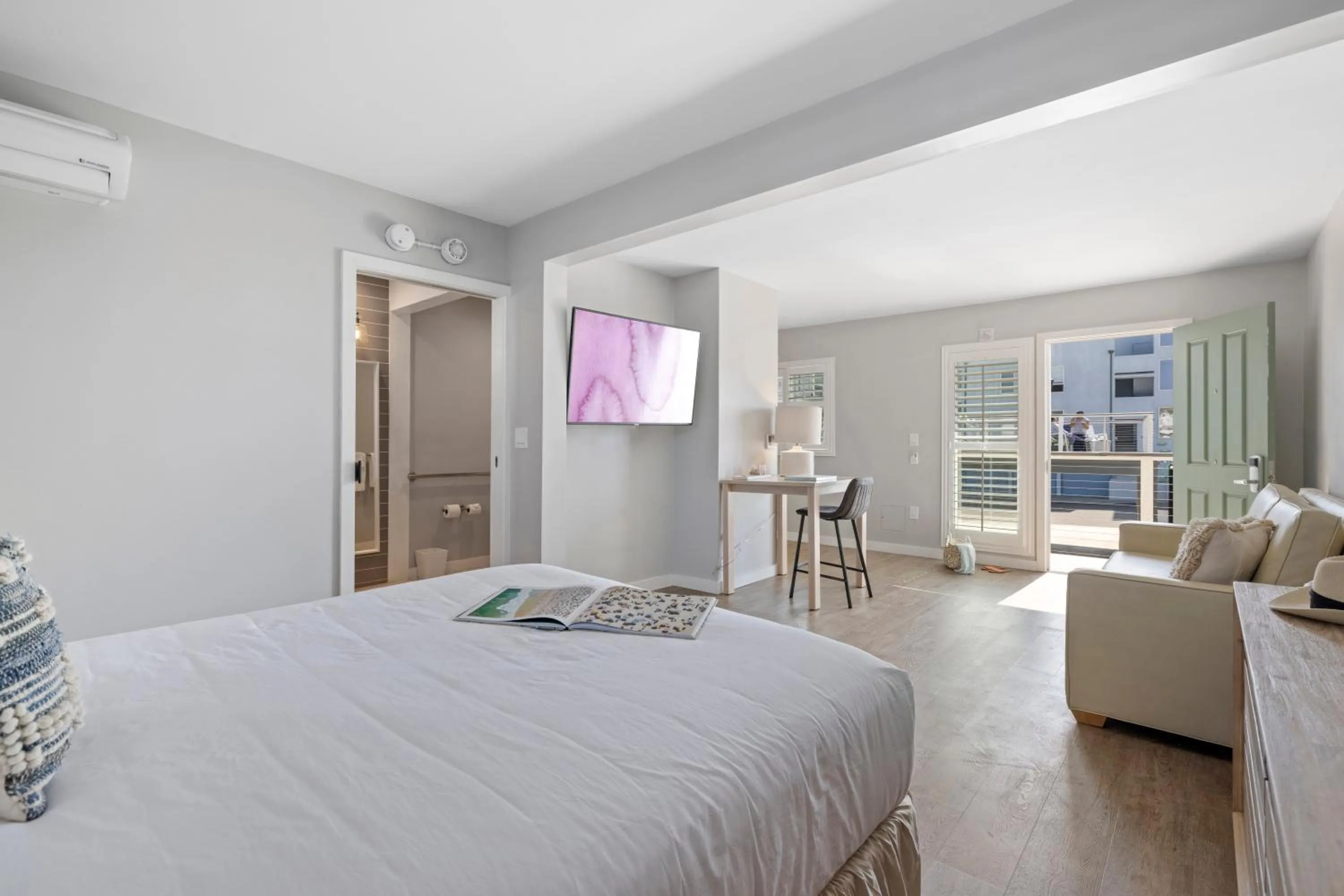 Bed in Sea Sprite Beach Club