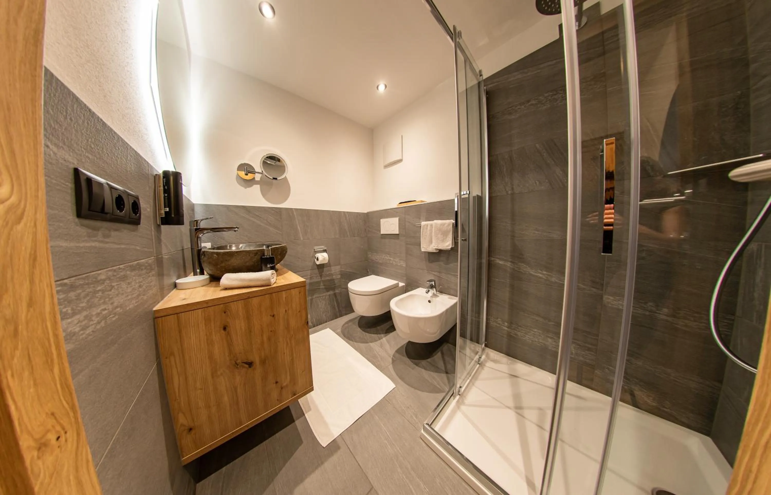 Shower in Hotel Gruber