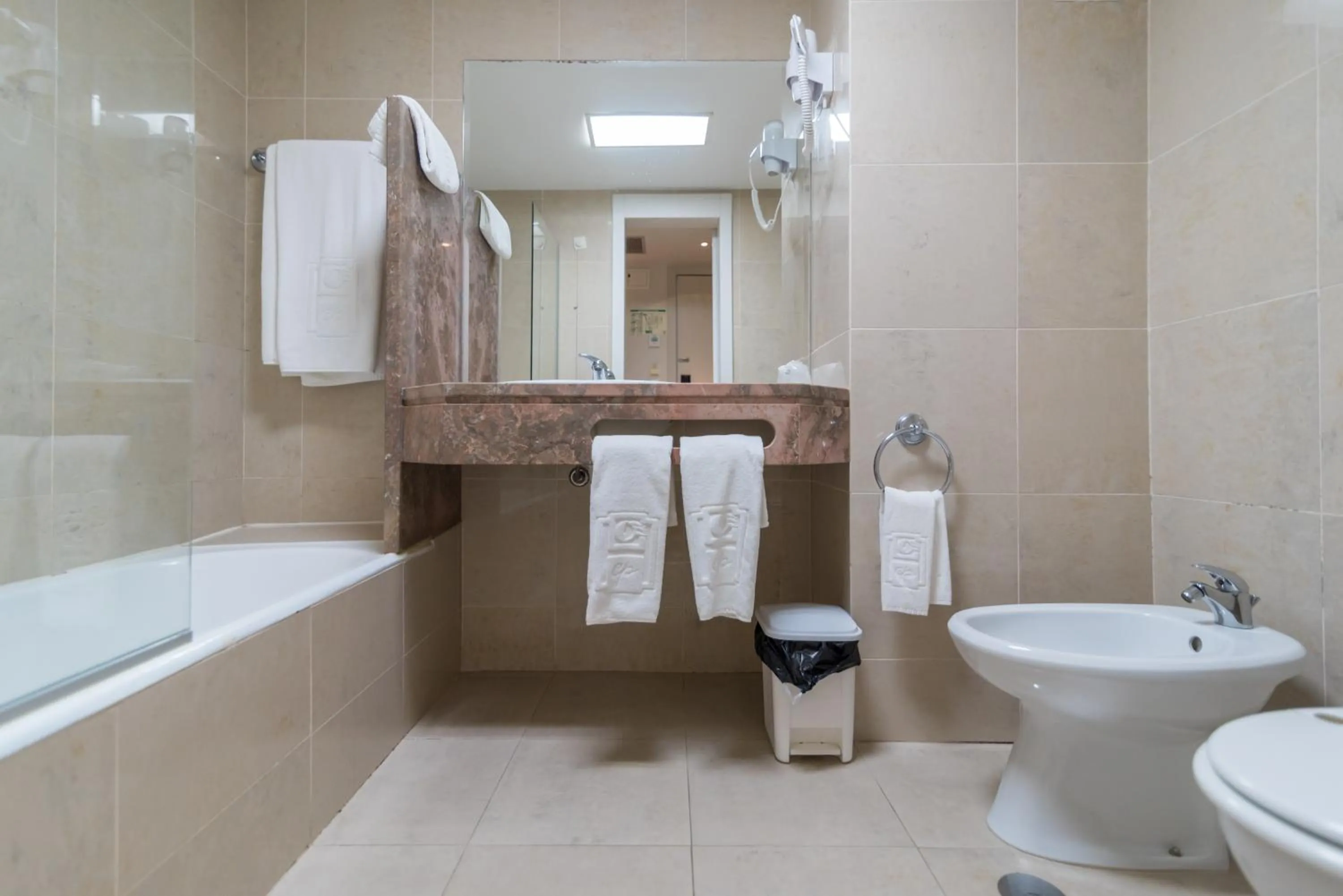 Toilet in Costa de Prata Hotel