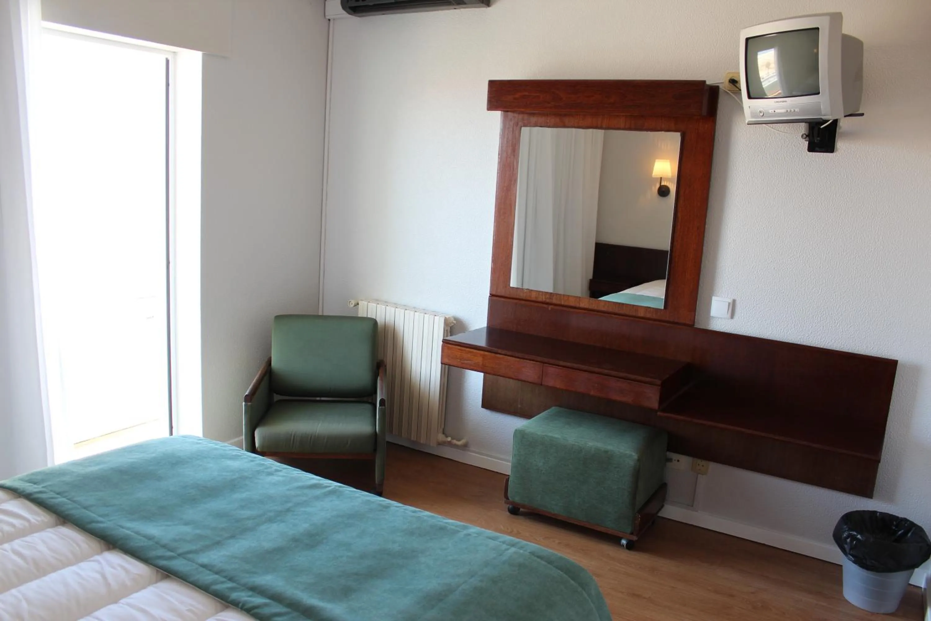 Bedroom, Bed in Hotel Costa de Prata 2 & Spa