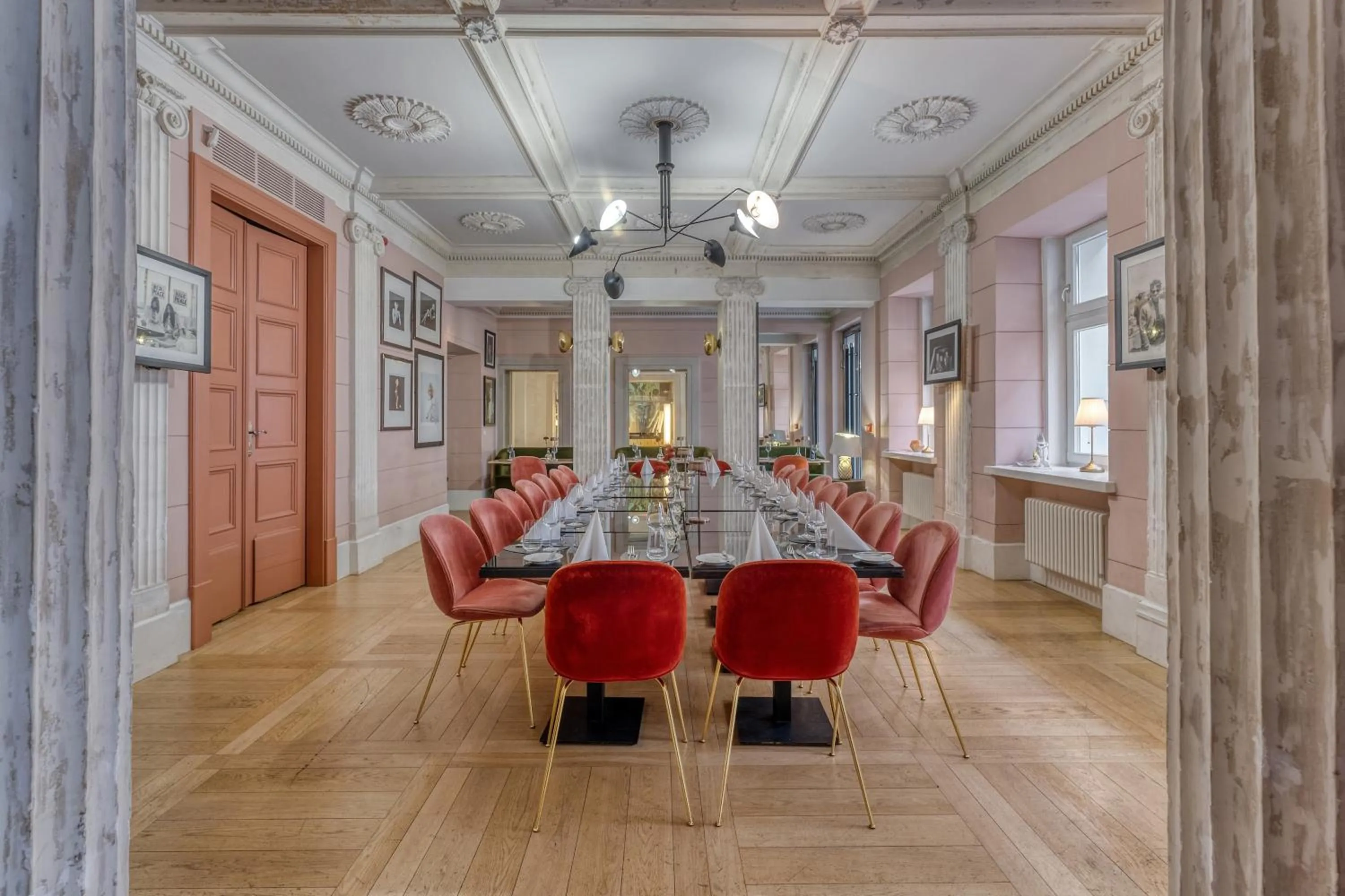 Restaurant/places to eat in H15 Boutique Hotel, Warsaw, a Member of Design Hotels