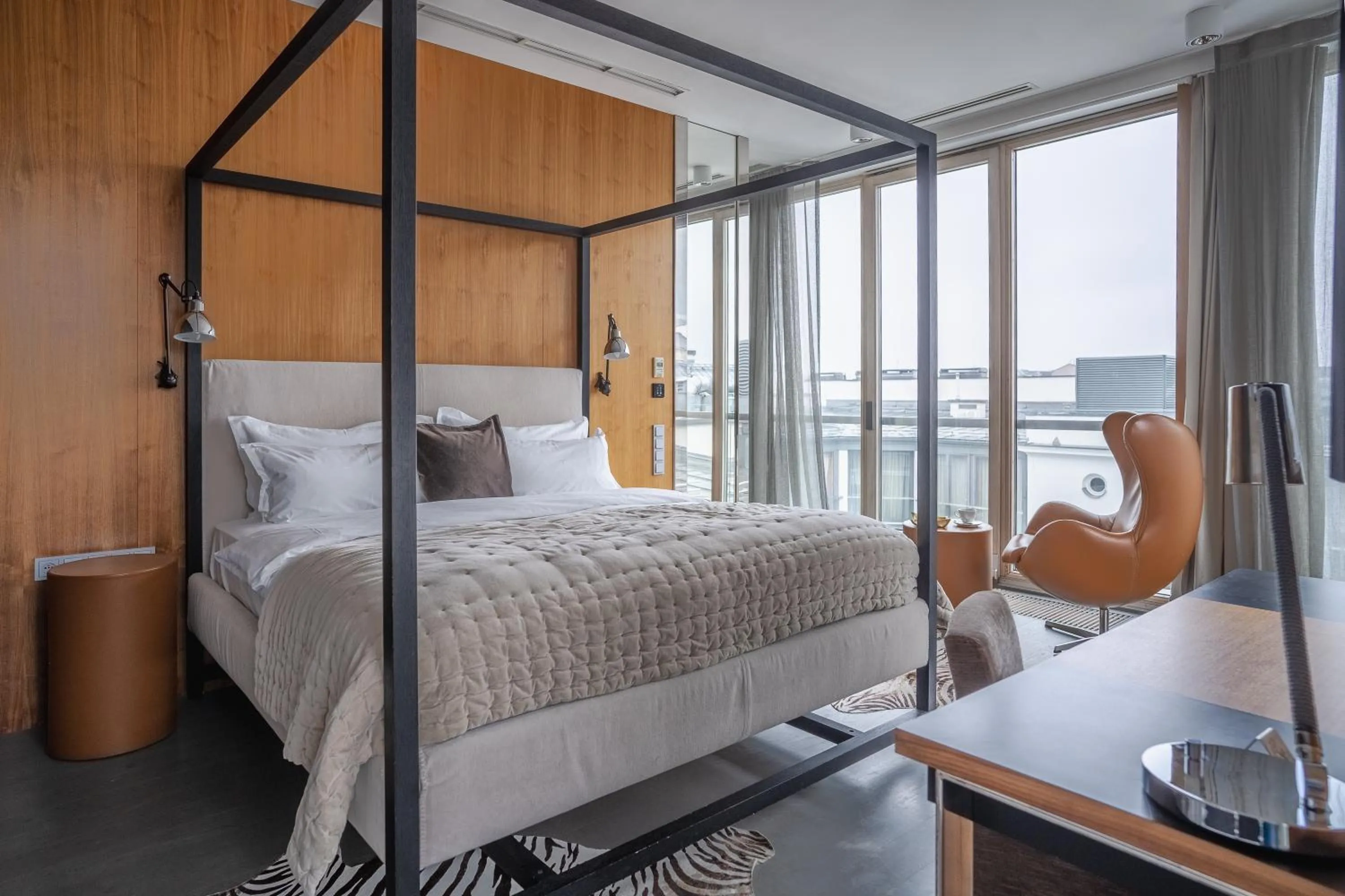 Bedroom, Bed in H15 Boutique Hotel, Warsaw, a Member of Design Hotels