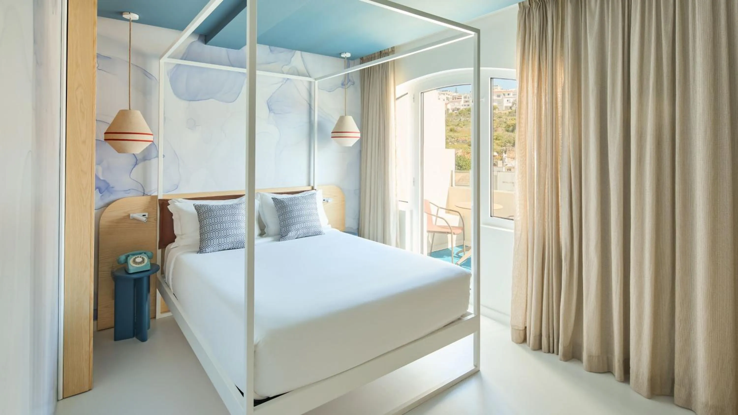 Photo of the whole room, Bed in Hotel Indigo Albufeira by IHG