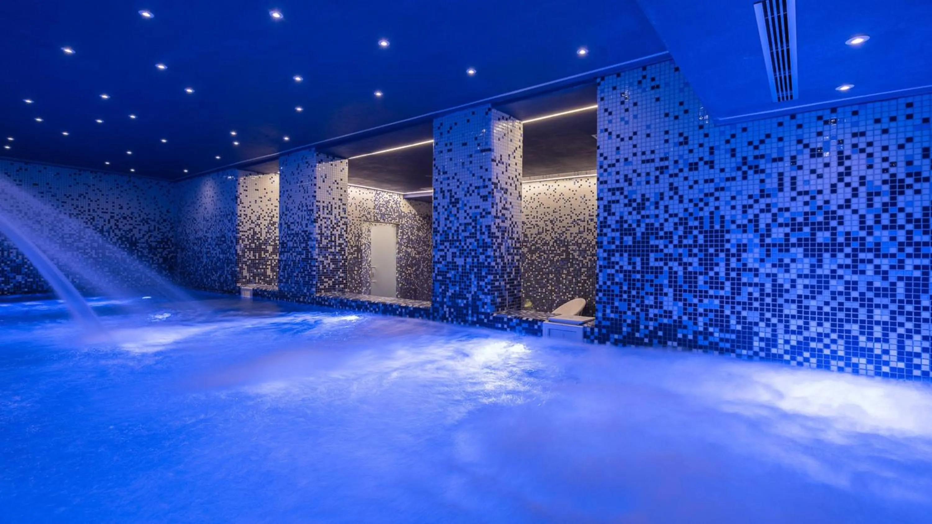 Spa and wellness centre/facilities in Hotel Indigo Albufeira by IHG