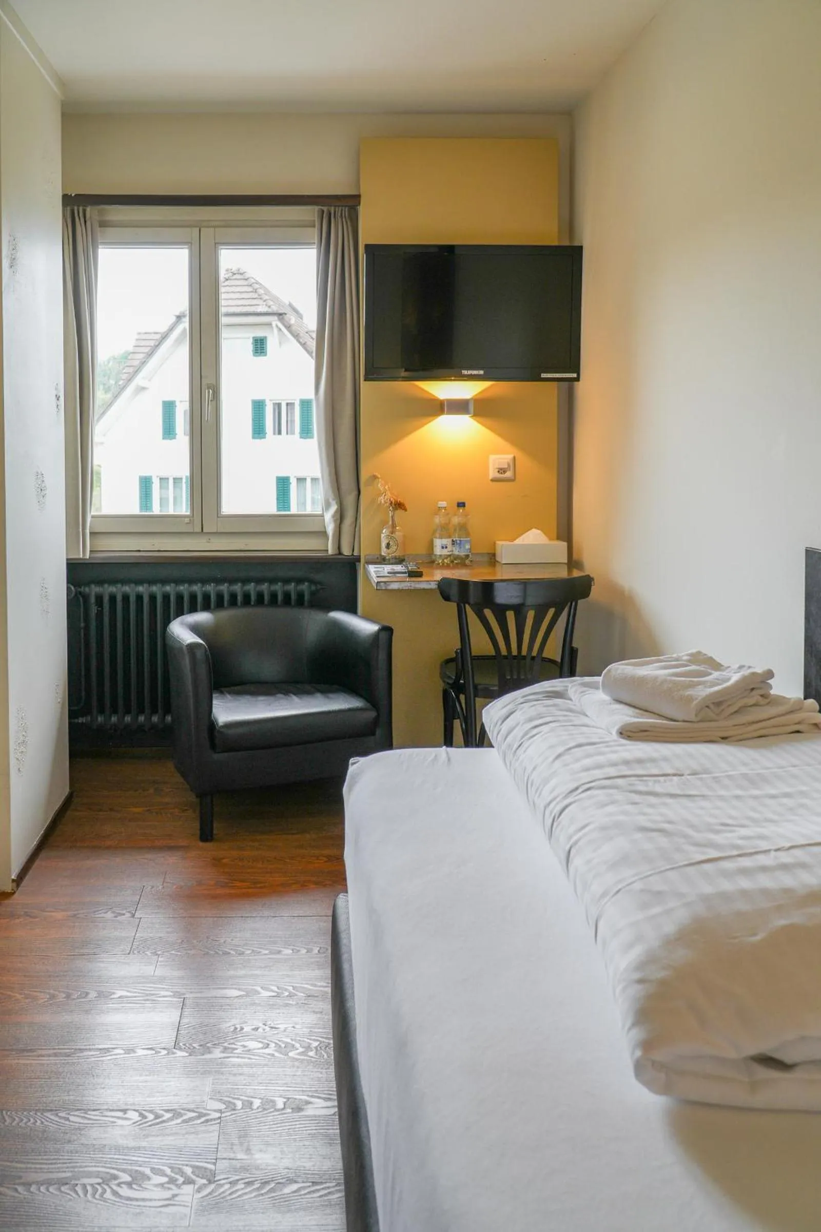 Photo of the whole room, Bed in feRUS Hotel