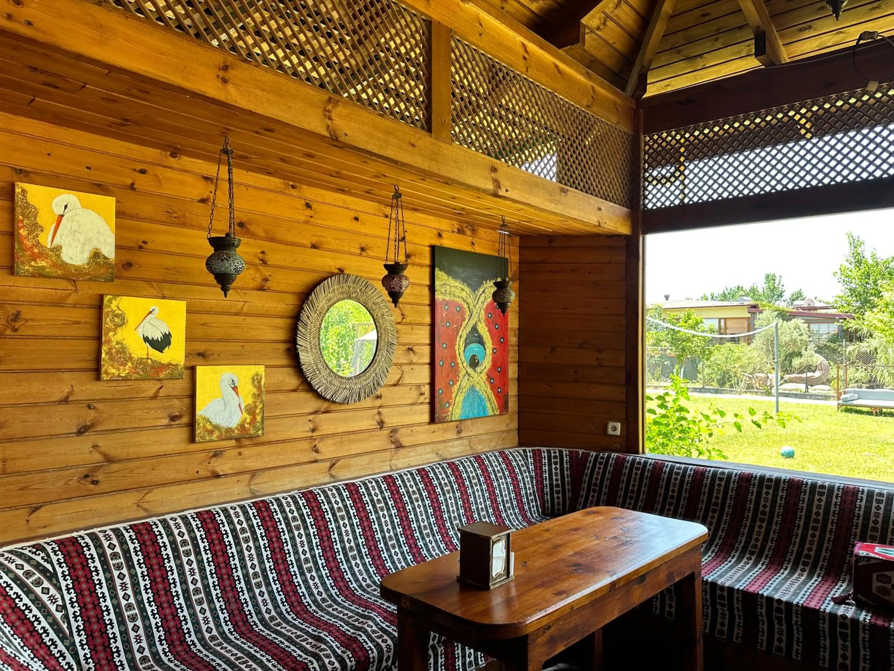 Restaurant/places to eat in Bahaus Resort