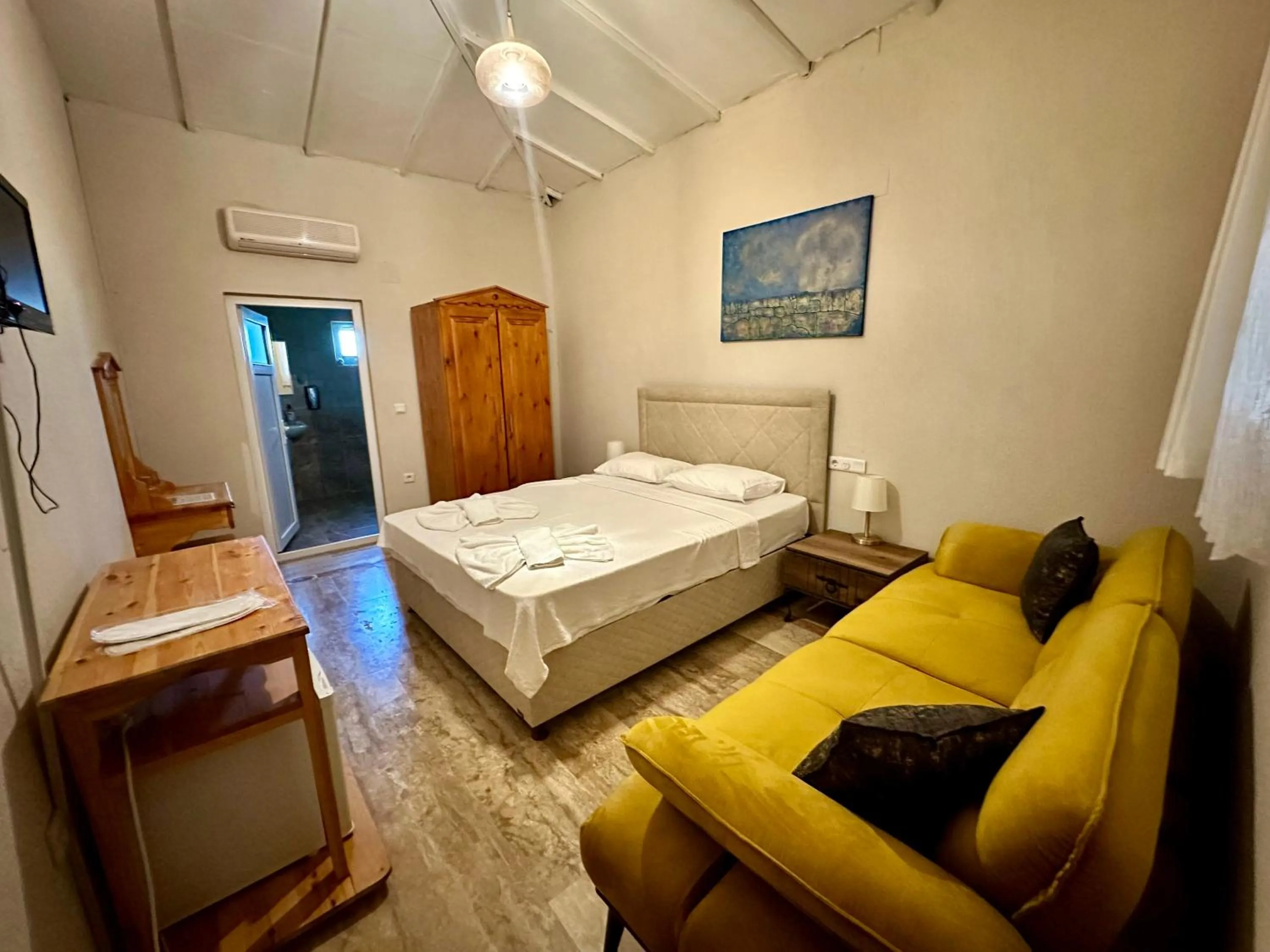 Photo of the whole room in Bahaus Resort