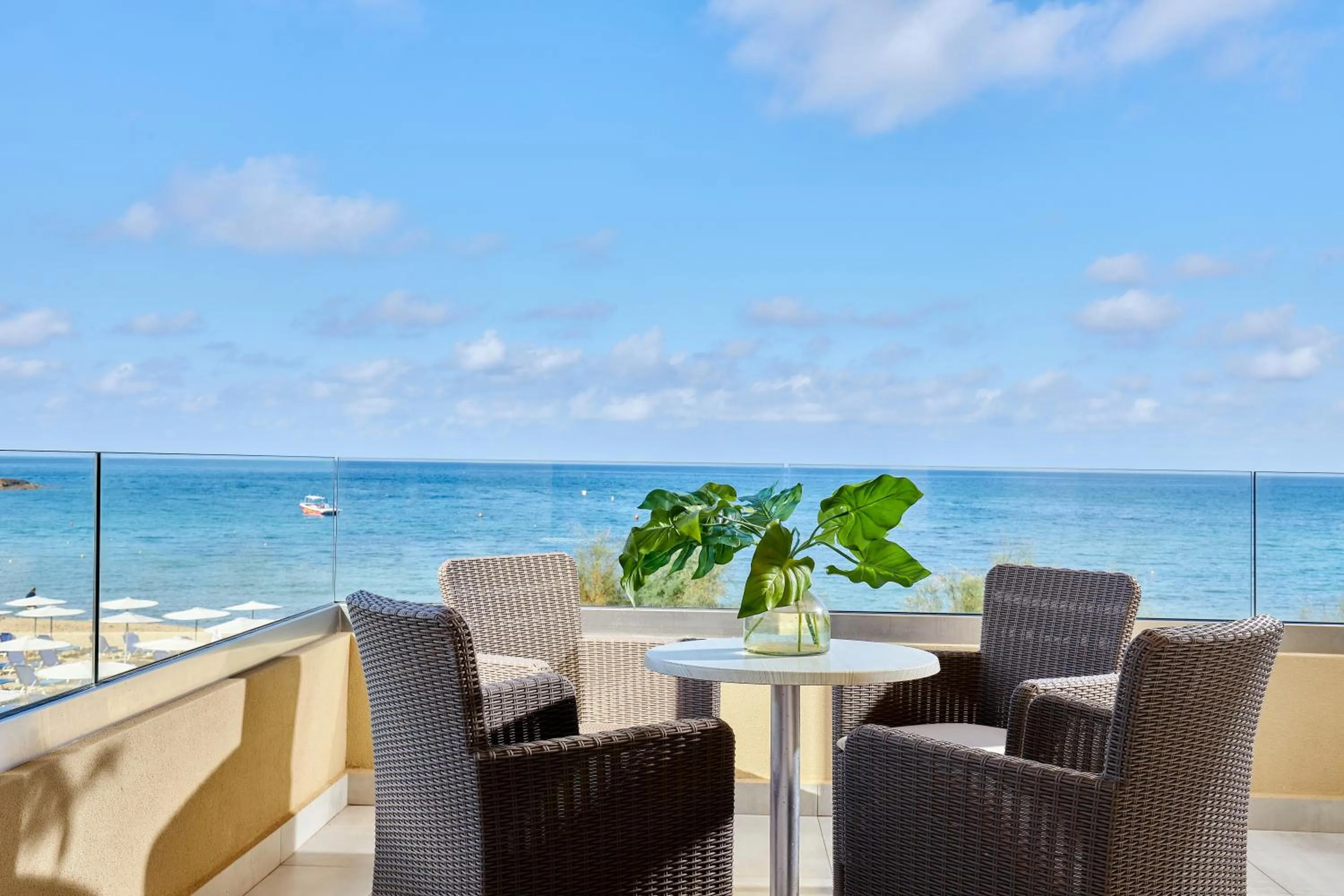 Day in Sirens Beach & Village