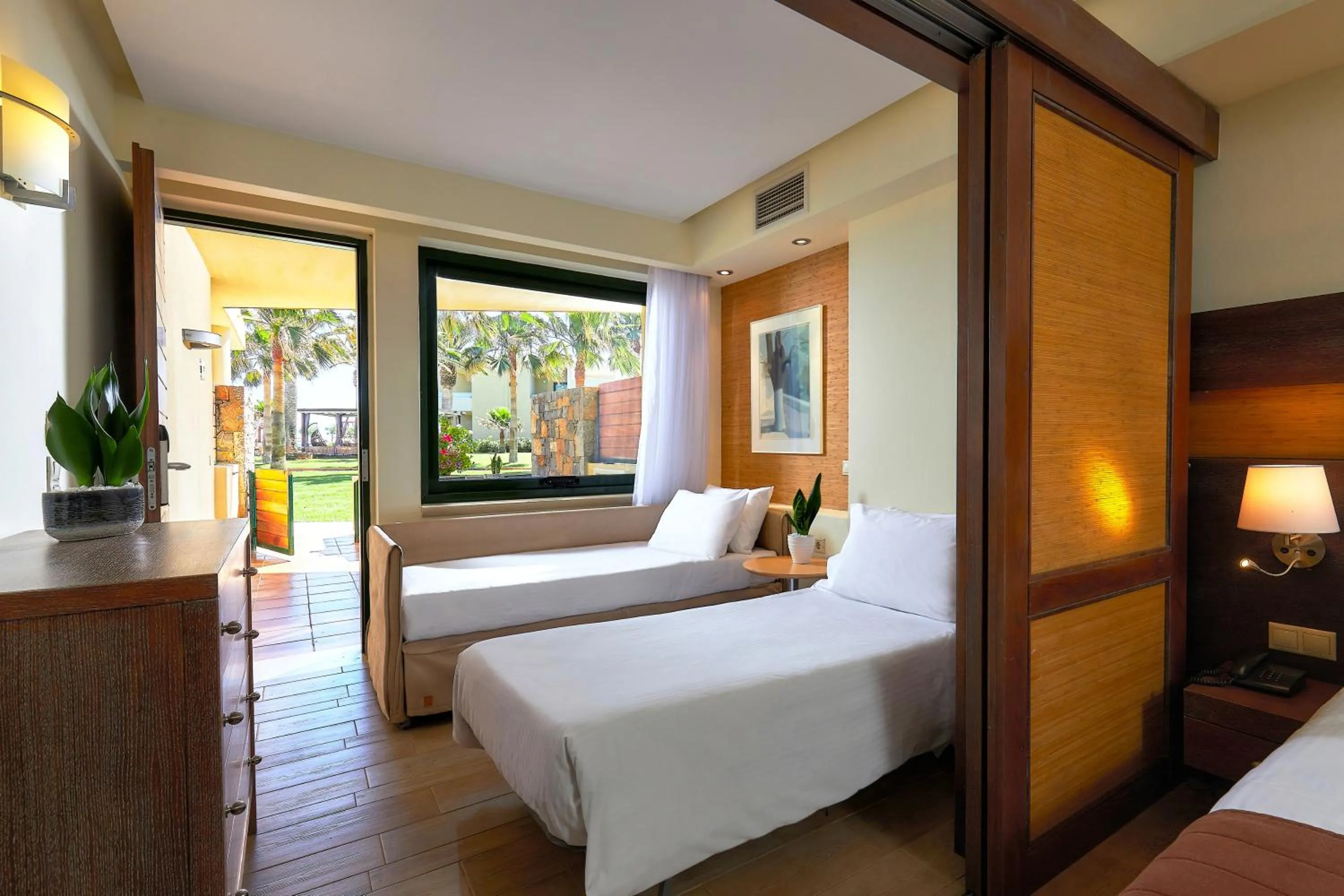 Bed in Sirens Beach & Village