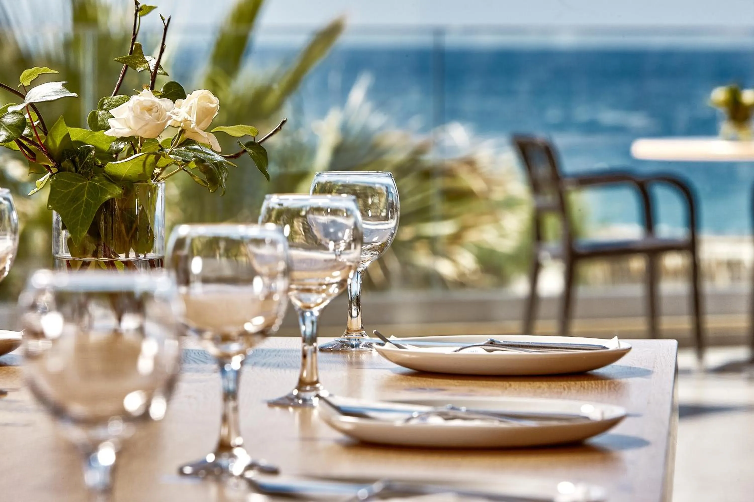 Restaurant/places to eat in Sirens Beach & Village