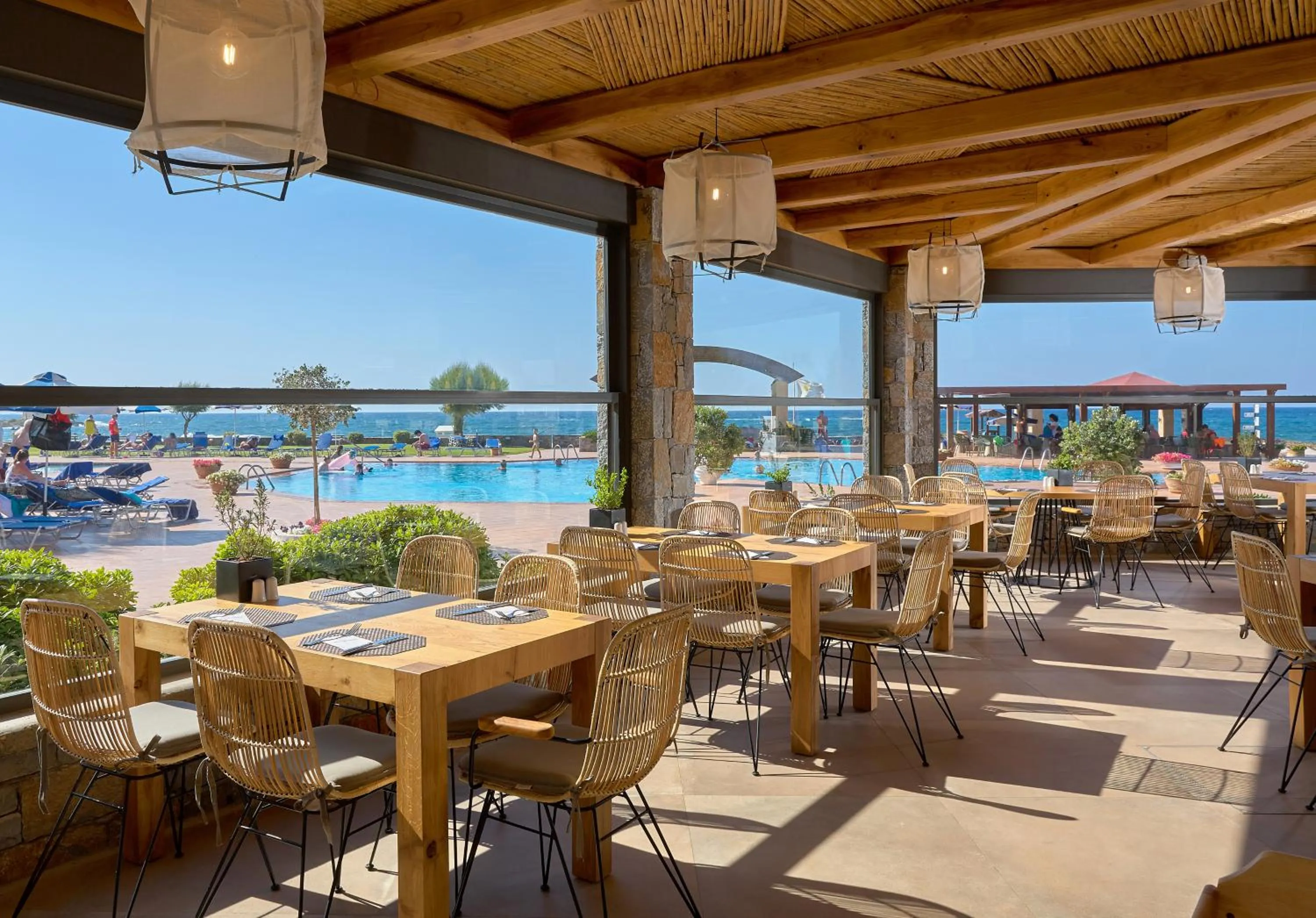 Restaurant/places to eat in Sirens Beach & Village