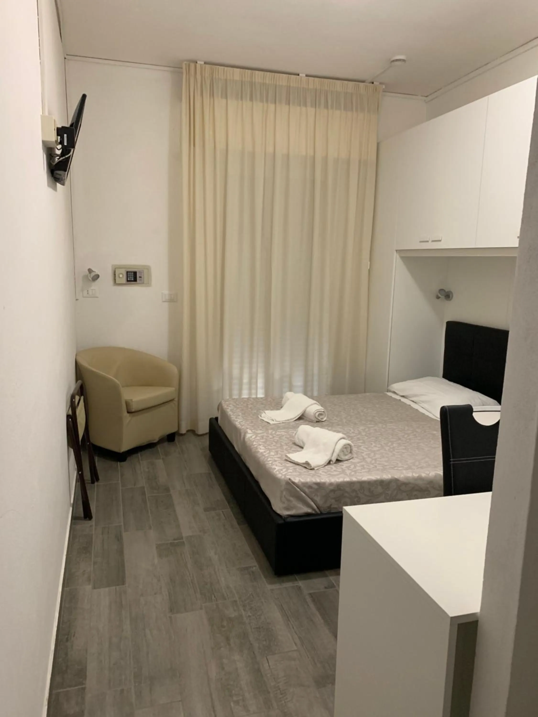 Photo of the whole room in Hotel Elsa